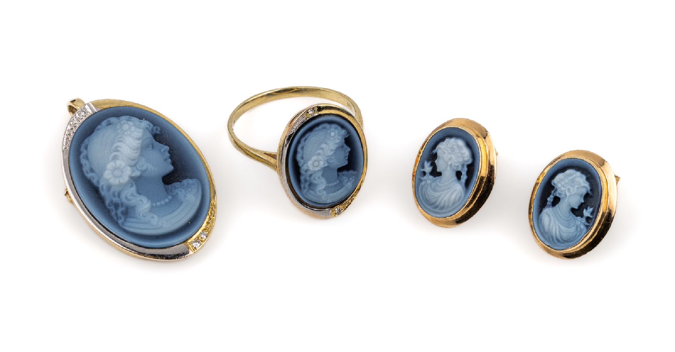 14 kt Gold Lagensteinkamee Schmuckset, GG/WG 585/000, best. aus: Ring, Paar Ohrstecker und Anhänger/Brosche, Darstellung einer jungen Dame, mit 5 ...