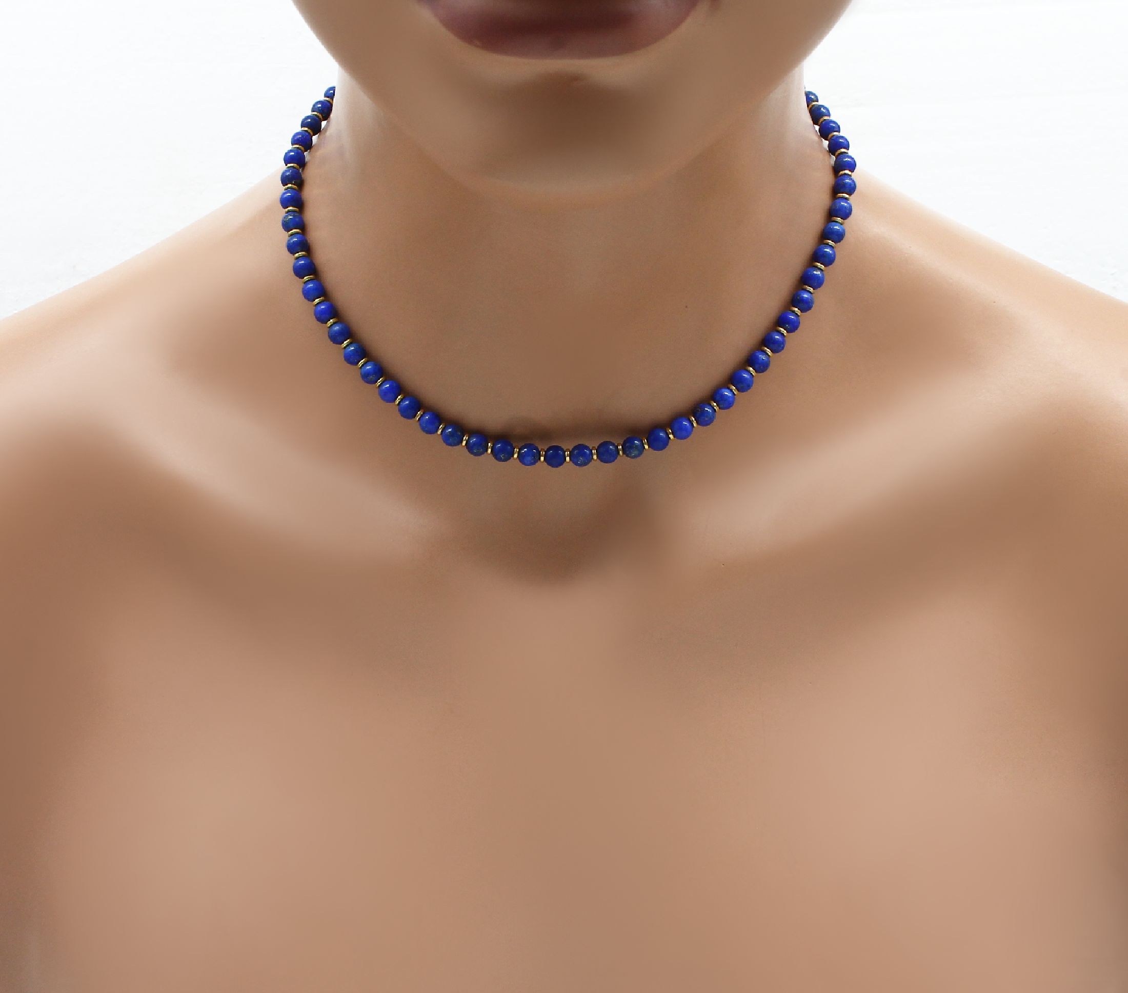 Detail d: CHIMENTO Lapislazuli-Collier, GG 750/000, Lapislazulikugel D. ca. 5 mm, Zwischenglieder GG im Wechsel, L. ca. 39 cm, Karabinerschließe
