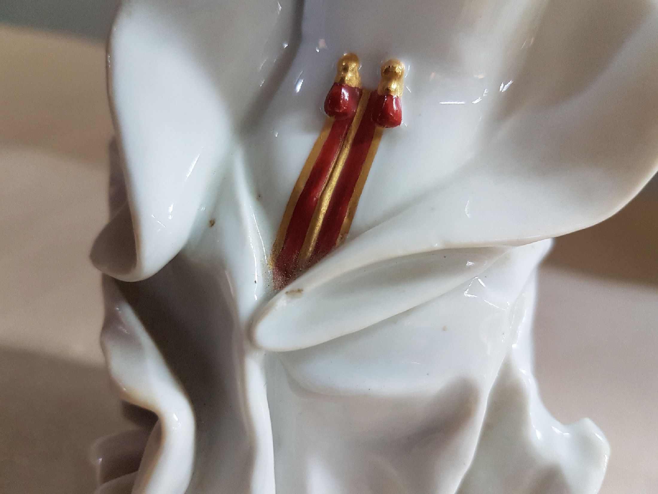 Detail f: Porzellanfigur, Entwurf Paul Scheurich, Meissen, um 1924-33, Entwurf um 1926, tanzender Chinesenknabe, polychrom bemalt, min. best., H. ca. 17.5 cm, ...