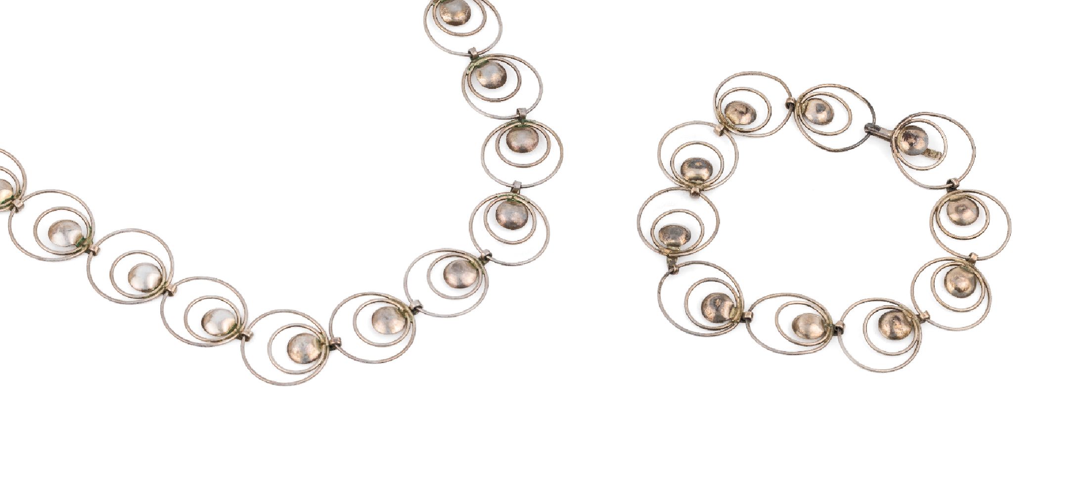 Schmuckset, 800er Silber, best. aus: Collier und Armband, offen gearbeitet, runde Glieder, L. ca. 20 cm, Collier L. ca. 40 cm, jeweils ...