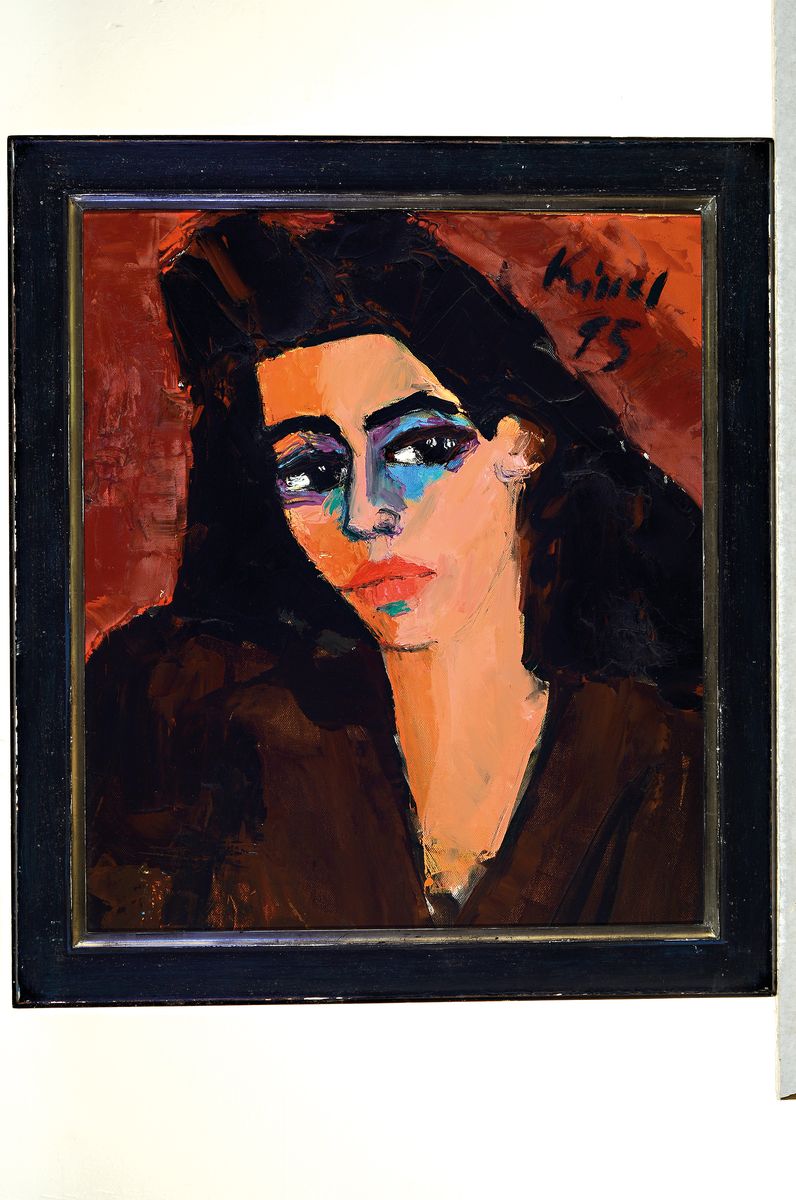 Gernot Kissel, 1939 Worms-2008, Frauenporträt, dunkelhaarige Frau in braunem Kleid, rechts oben signiert und datiert 1995, Öl/Malkarton, 52x45 cm, ...