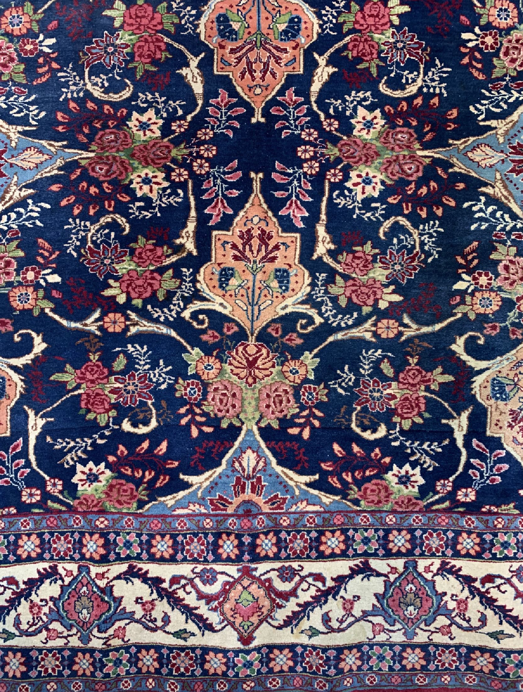 Detail b: Rosenbidjar Kork fein, Persien, um 1960, Korkwolle auf Baumwolle, ca. 330 x 265 cm, Reinigungsbedürftig, EHZ: 2