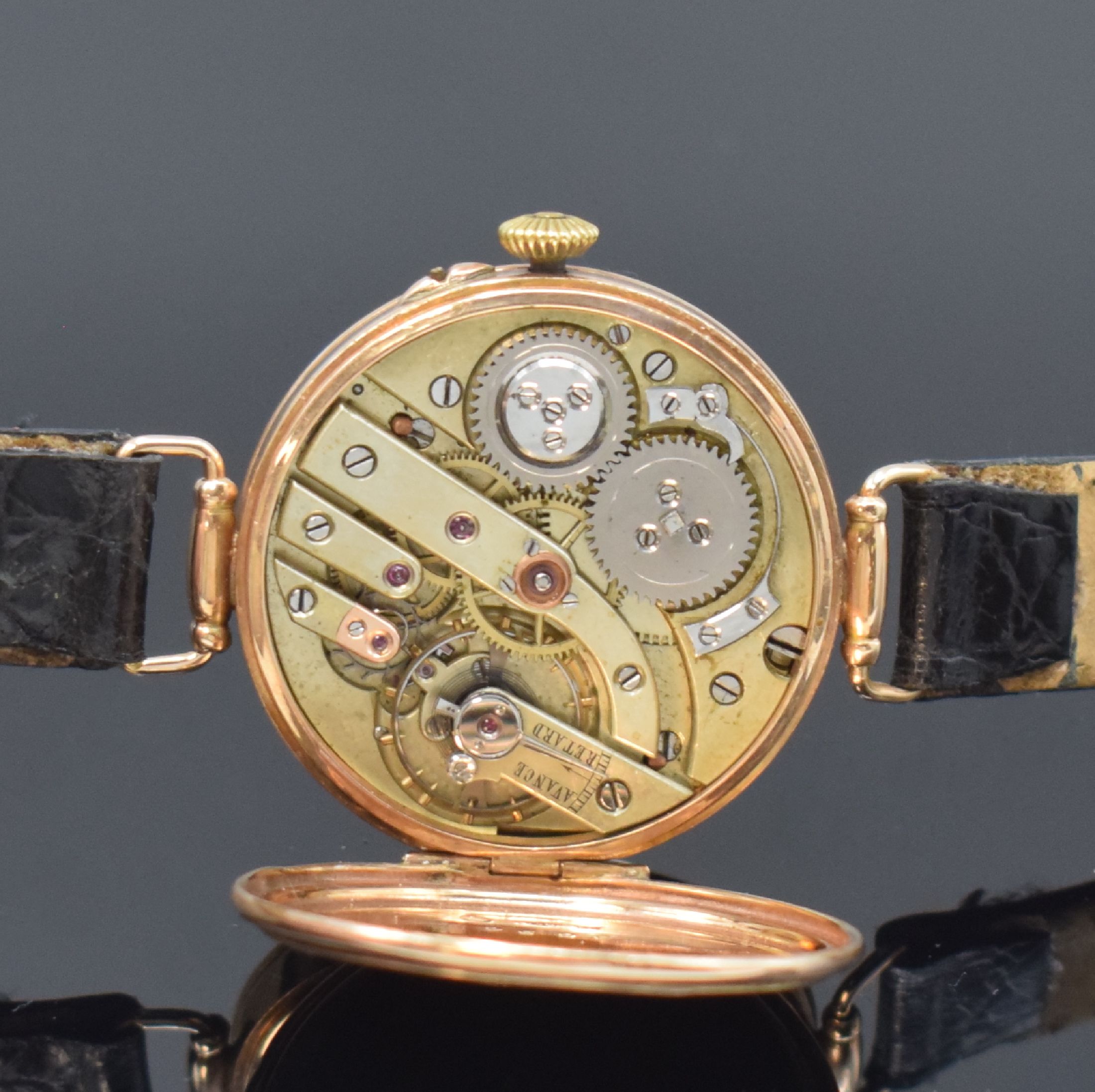 Detail e: MONNARD frühe Armbanduhr in RG 583/000, Schweiz für den russischen Markt um 1915, Handaufzug, Geh. dell., Zeigerstellung m. Drücker b. 4, bewegl. ...