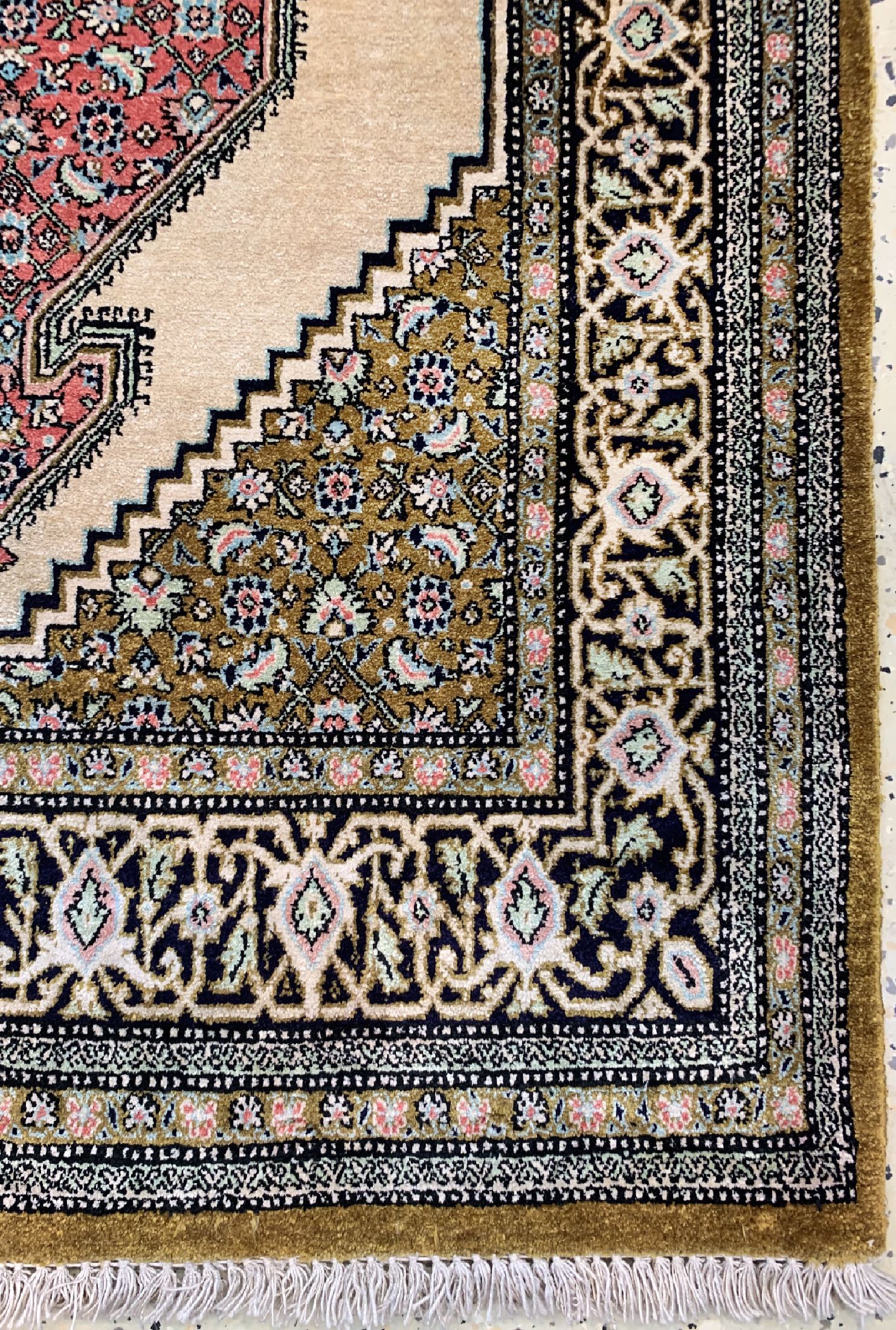 Detail a: Ghom Seide, Persien, um 1960, reine Naturseide, ca. 122 x 76 cm, EHZ: 1-2