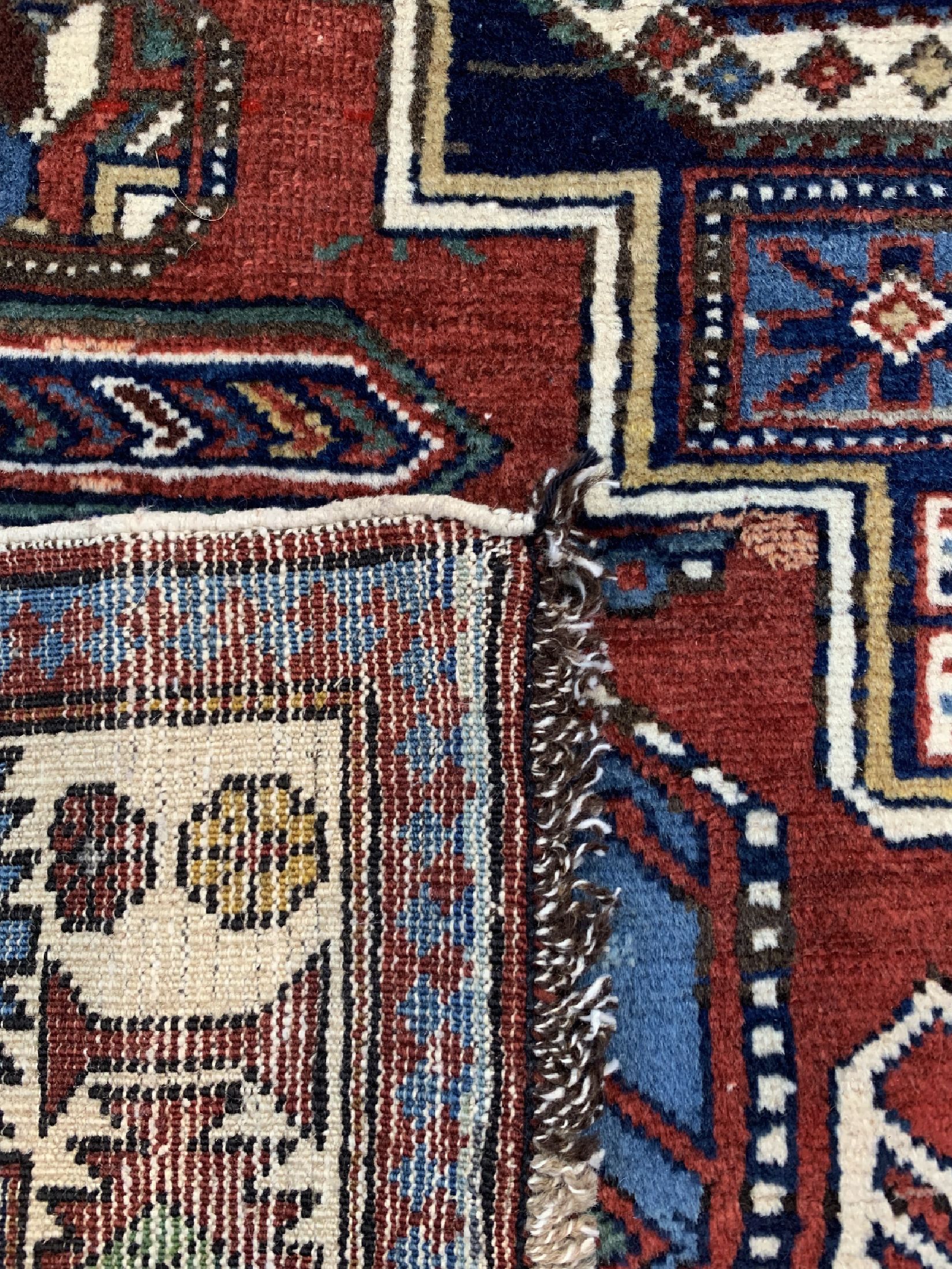 Detail d: "Tachteh"Schirwan, Kaukasus, um 1930, Wolleauf Wolle, ca. 155 x 120 cm, EHZ: 2-3