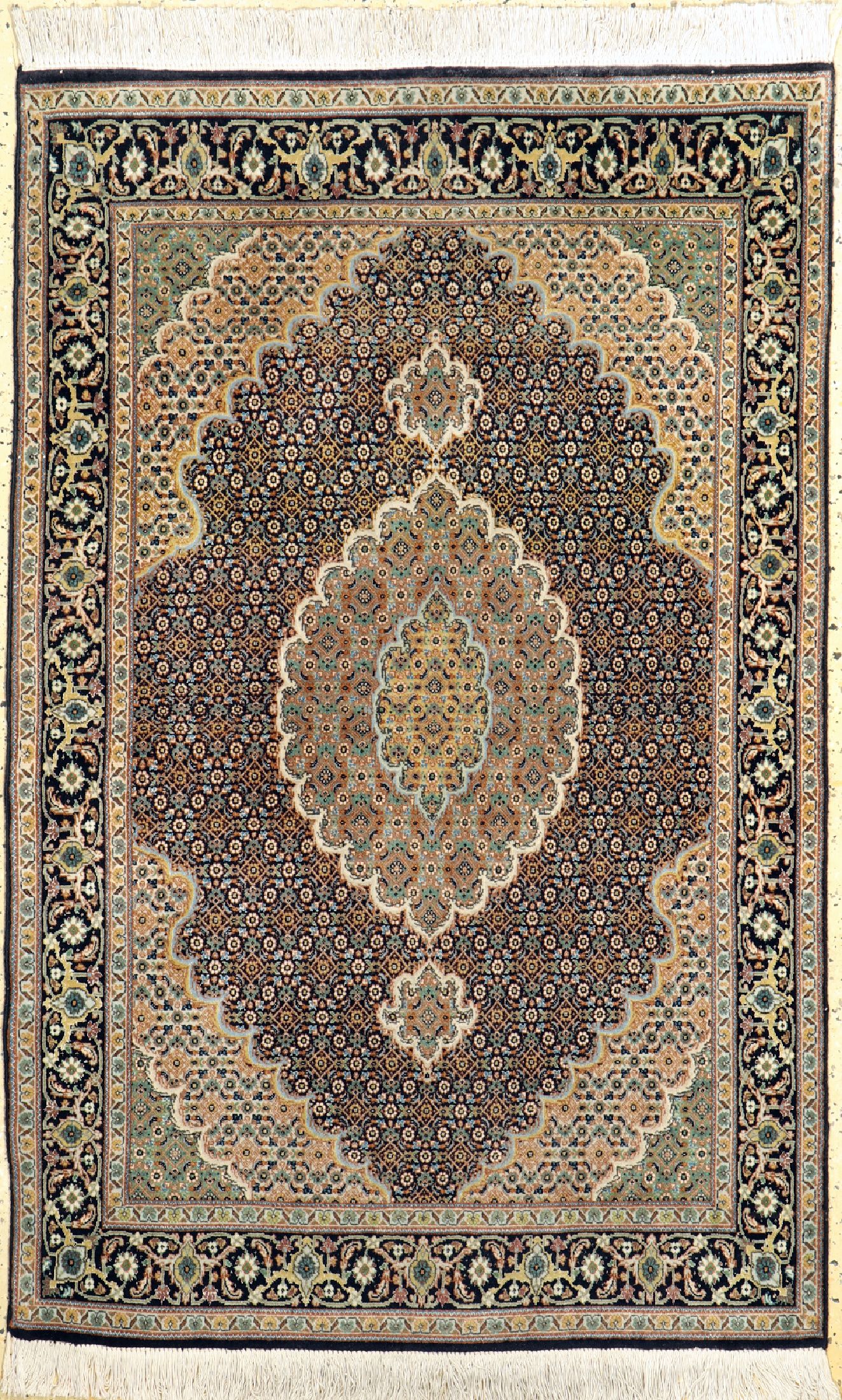 Täbriz fein(50 Raj), Persien, ca. 50 Jahre,Korkwolle mit Seide, ca. 155 x 102 cm, ca. 500.000 Kn/qm, EHZ: 1-2