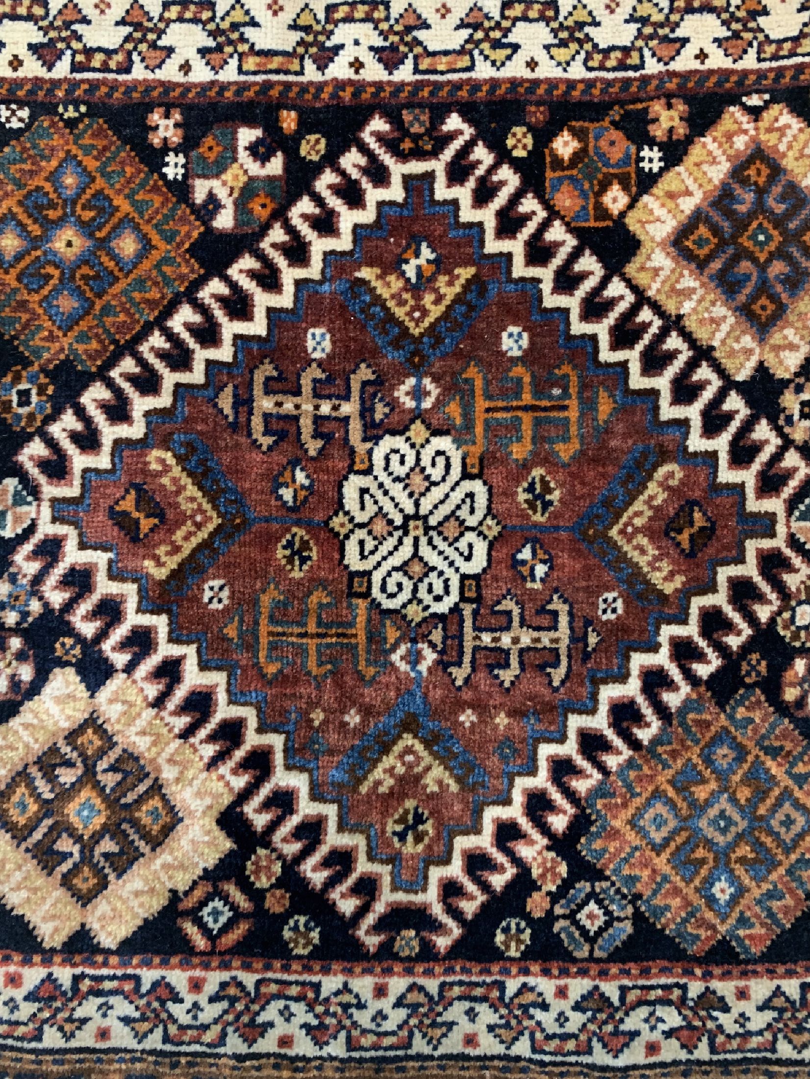 Detail a: 1 paar Ghaschgai Taschen, Persien, um 1900,Wolle auf Wolle, ca. 52 x 52 cm, EHZ: 2