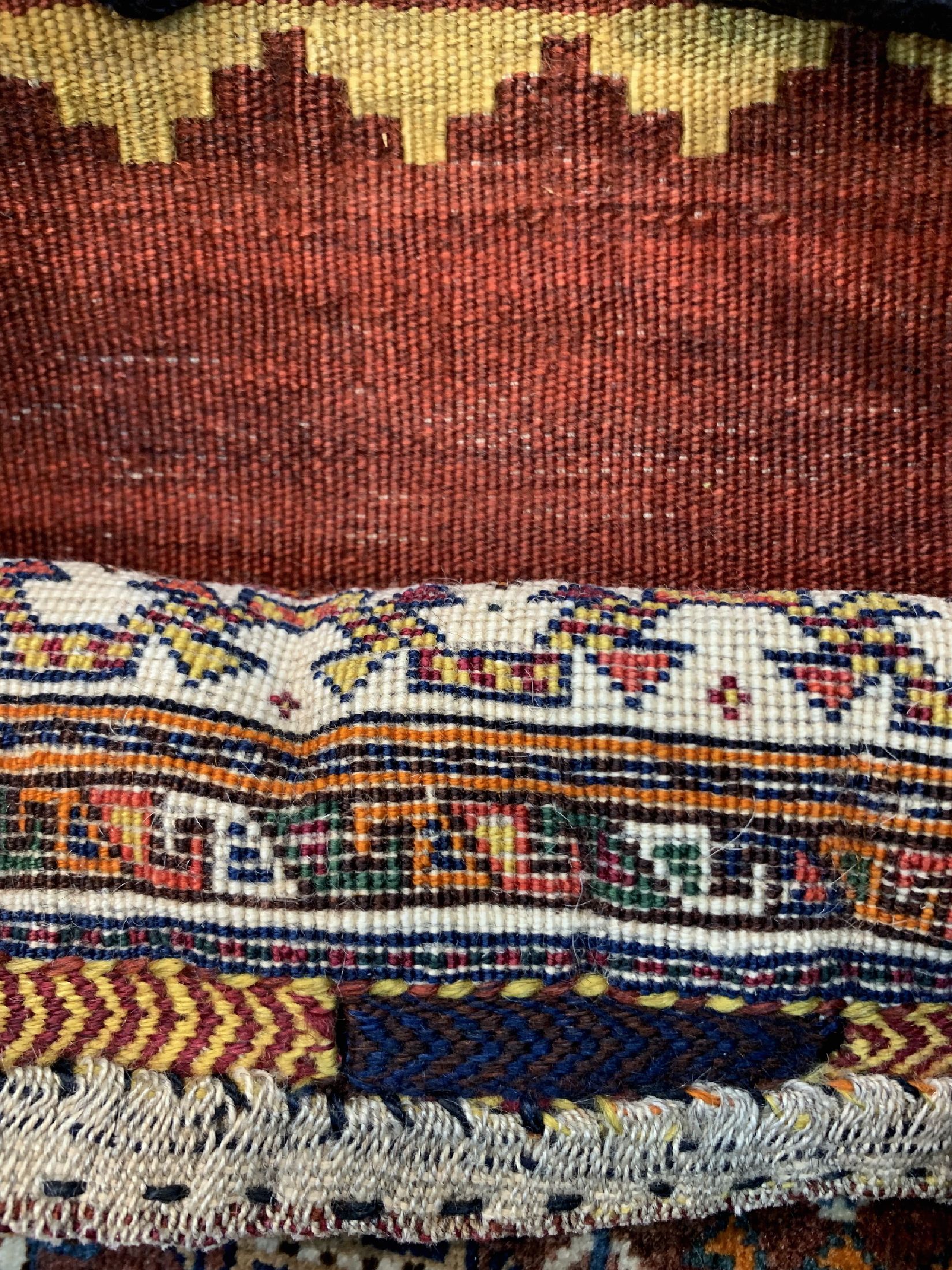 Detail b: 1 paar Ghaschgai Taschen, Persien, um 1900,Wolle auf Wolle, ca. 52 x 52 cm, EHZ: 2