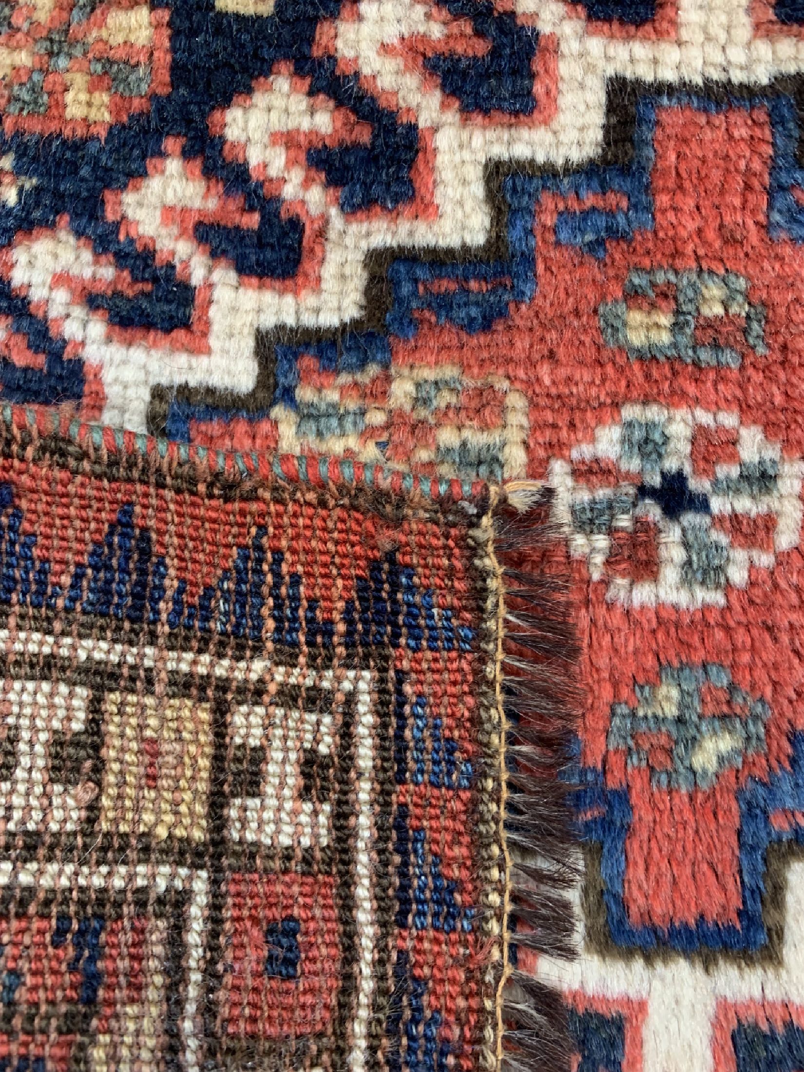 Detail b: 3 Lots aus 1 Poschti & 2 Taschen, Persien, um 1900/1920, Wolle auf Wolle, ca. 53 x 50 cm, EHZ: 3