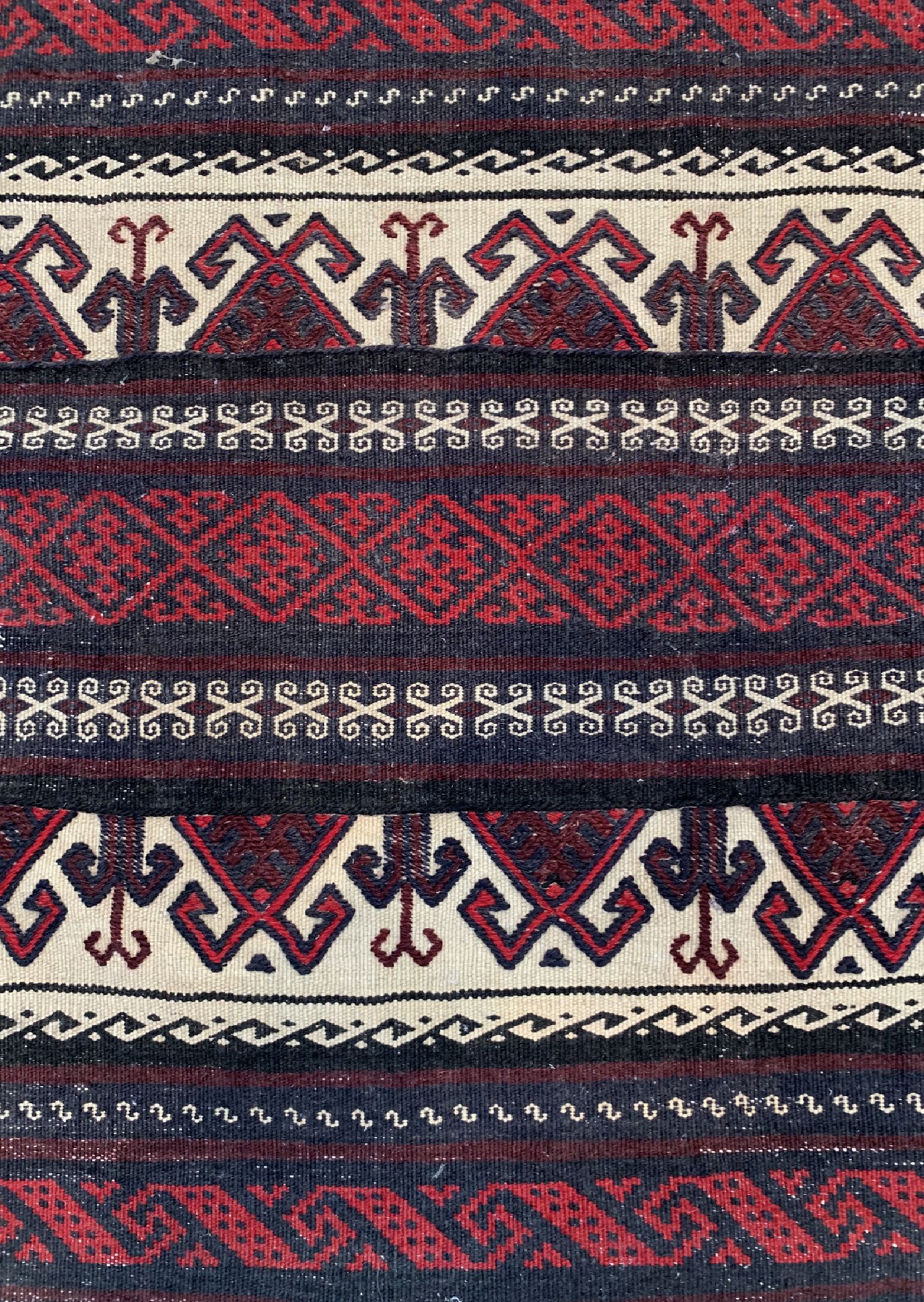 Detail e: 4 Doppeltaschen, Persien/Türkei, um 1940/1950, Wolle auf Wolle, ca. 170 x 75 cm, EHZ: 3
