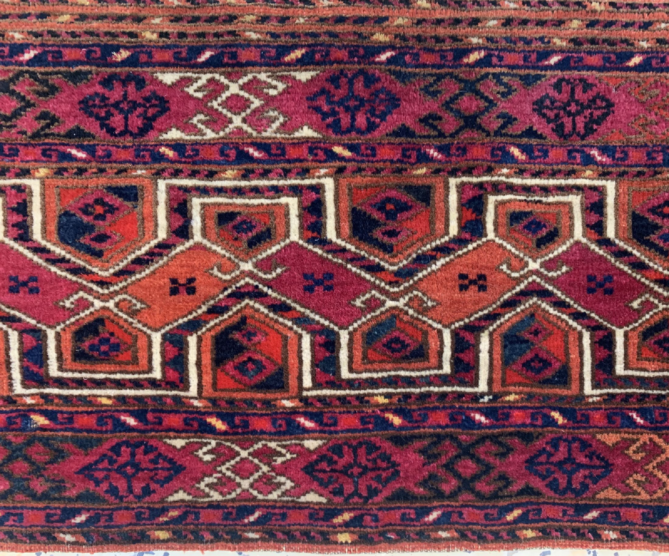 Detail c: Antiker Torba, Turkmenistan, um 1900, Wolleauf Wolle, ca. 127 x 33 cm, EHZ: 2