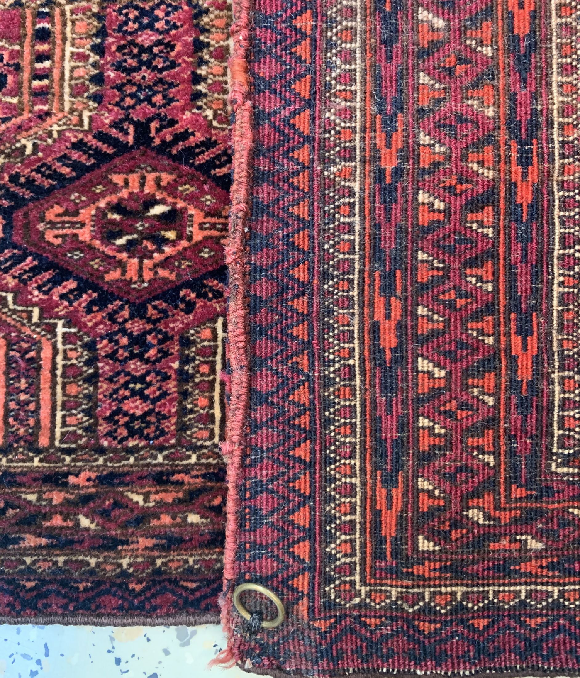 Detail c: Antiker Tekke Torba, Turkmenistan, um 1900,Wolle auf Wolle, ca. 100 x 33 cm, EHZ: 2