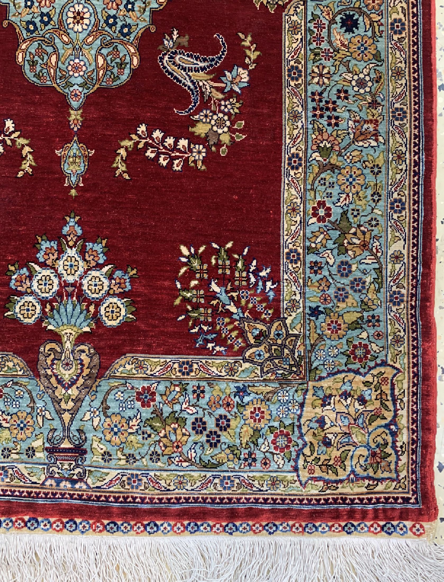 Detail a: Hereke Seide fein, signiert "Derin", Türkei, um 1960, reine Naturseide, ca. 103 x 67 cm, ca. 1,0 Mio. Kn/qm, EHZ: 1-2