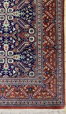 26699073a - Qum silk fine, Persia, end of 20th century, pure natural silk, approx. 100 x 97 cm, condition: 1-2. Rugs, Carpets & Flatweaves