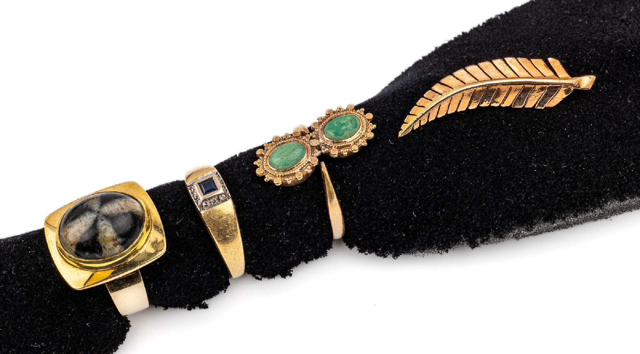 Konvolut 18 kt Gold Schmuck: GG und RG 750/000, 3 Ringe und 1 Brosche, z.T. Steinbesatz, total ca. 20.8 g, RW 54, 55 und 56