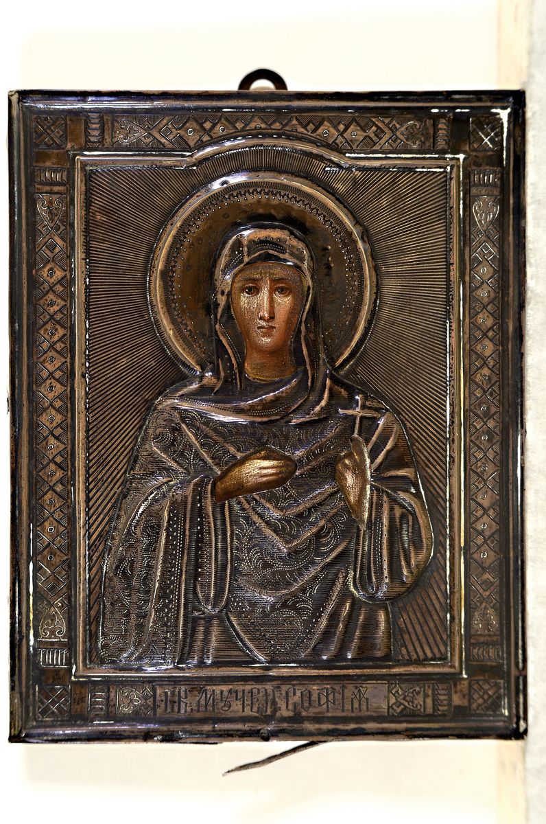 Detail k: Christusikone mit Silberoklad, Russland, 19.Jh., Silberoklad (84 lötig), Chritus als Weltenherrscher, Tempera auf Holz, Alterssp., 12x9 cm