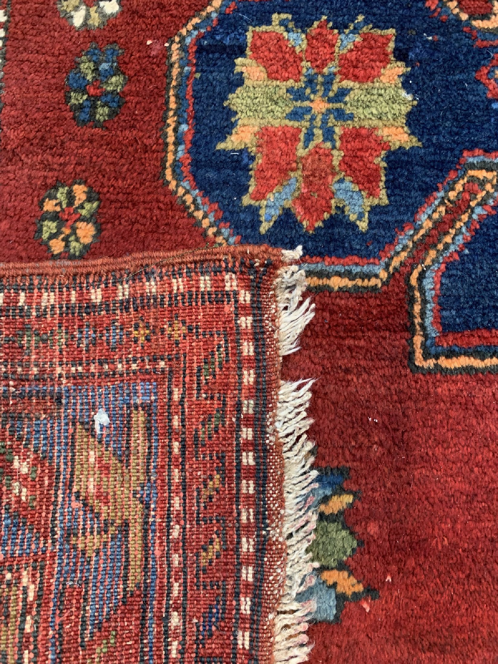 Detail d: Kazak, Kaukasus, um 1930, Wolle auf Wolle, ca. 205 x 134 cm, EHZ: 2, kleine Restaurierungen