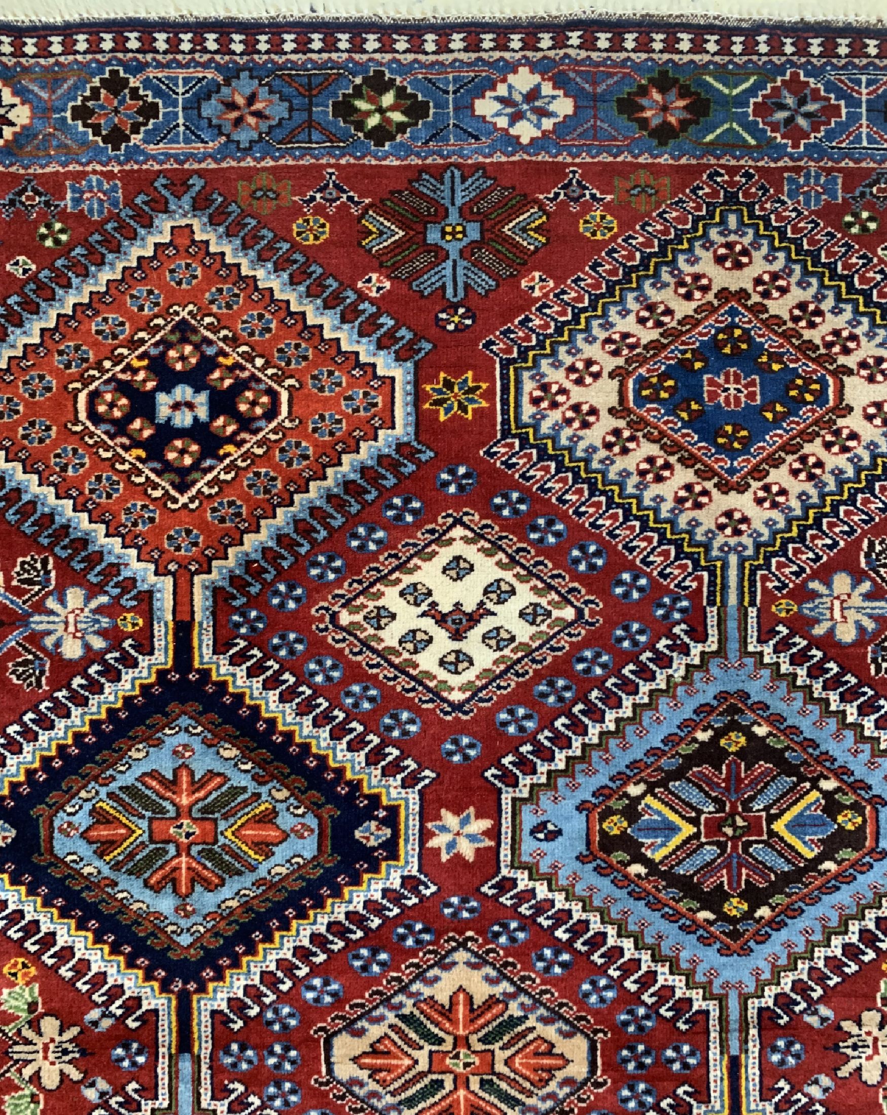 Detail c: Yalameh, Persien, ca. 50 Jahre, Wolle auf Wolle, ca. 150 x 106 cm, EHZ: 1-2