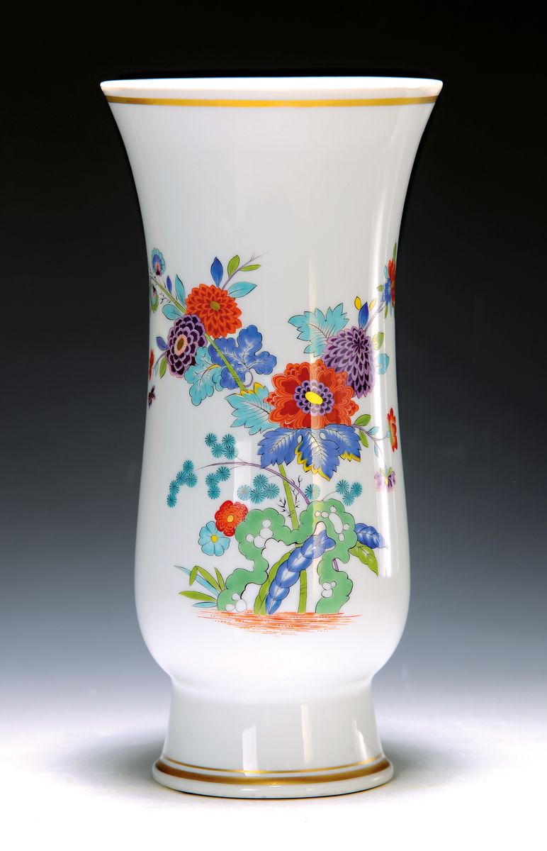 Große Vase, Meissen, 20. Jh., 1. Wahl, Kakiemondekor, indische Blumen, Goldränder, H. ca. 28cm