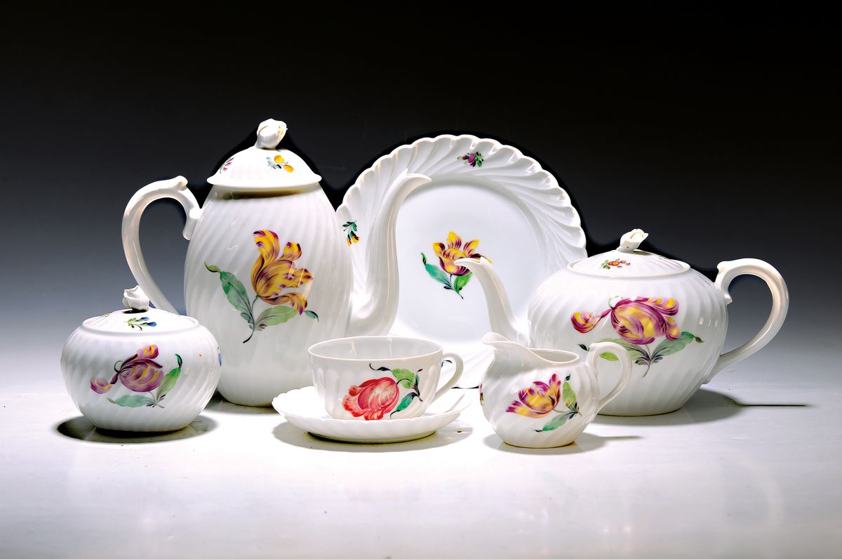 Kaffeeservice, Nymphenburg, 20. Jh., Fächerrelief, bunter Blumendekor, Kaffeekanne, Teekanne, Zuckerdose, Milchkännchen, 6 Tassen mit Untertassen, ...
