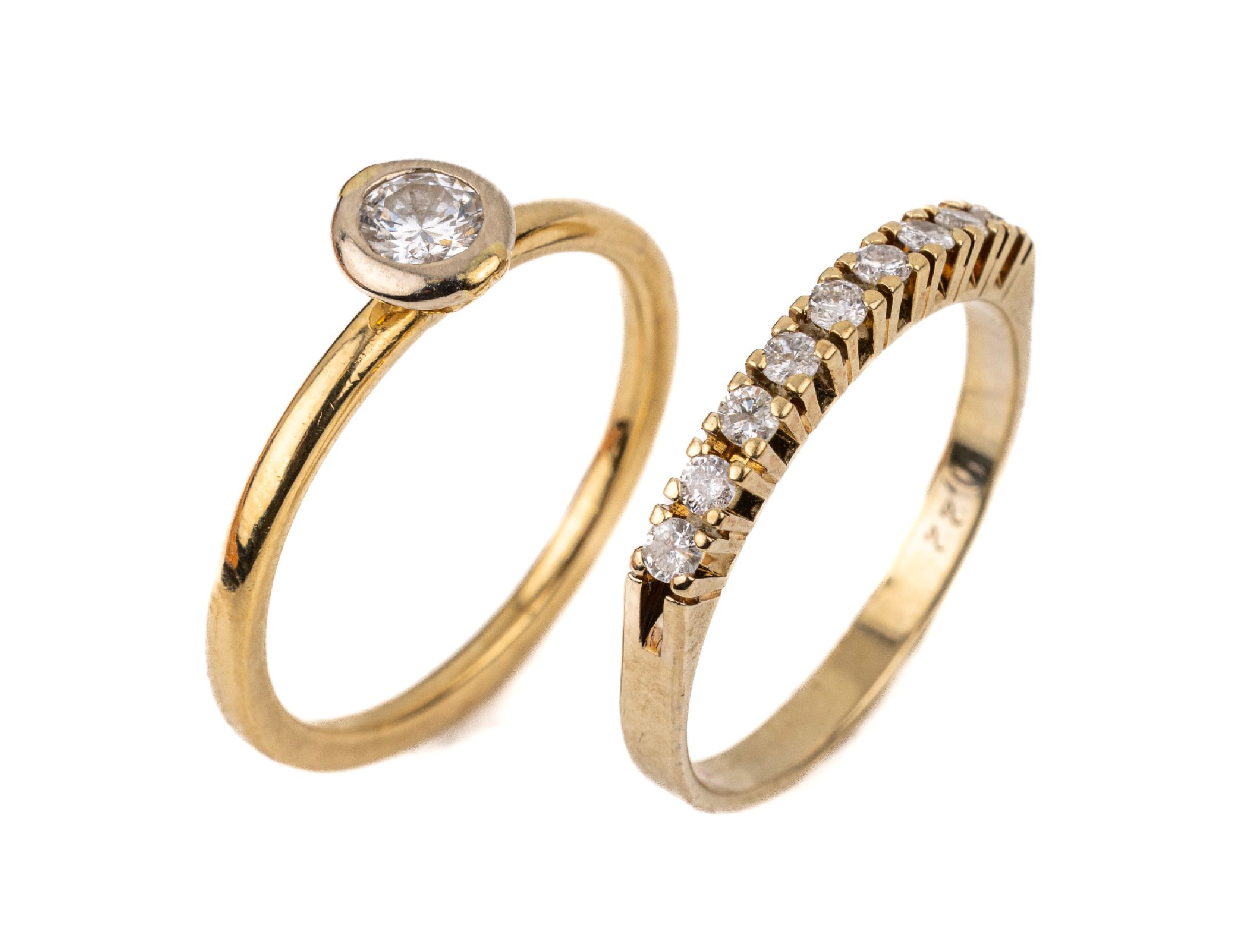 Konvolut 2 Diamant Ringe, bestehend aus: GG 750/000, mit Diamant ca. 0.20 ct Weiß/si, RW 55, ca. 2.7 g; GG 585/000 besetzt mit 9 Diamanten zus. ca. ...