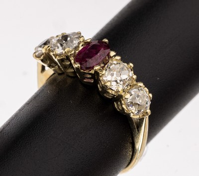 26700167a - 14 kt gold diamond-ruby-ring