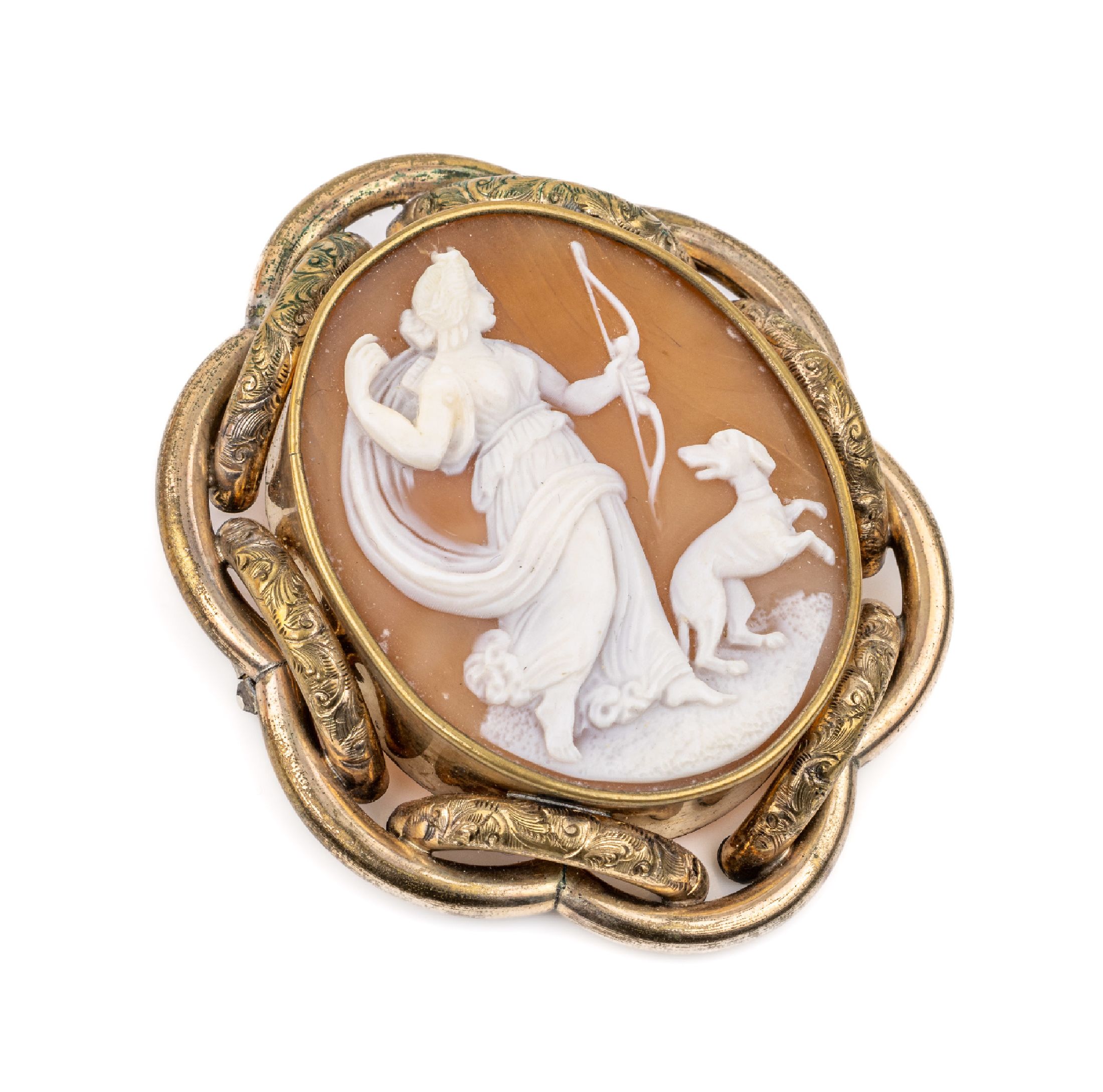 Muschelkamee Brosche, Silber verg., deutschum 1870/80, Darstellung der Diana/Selene, im glatten Rahmen, Umrandung grav., stärkere Tragespuren, ...