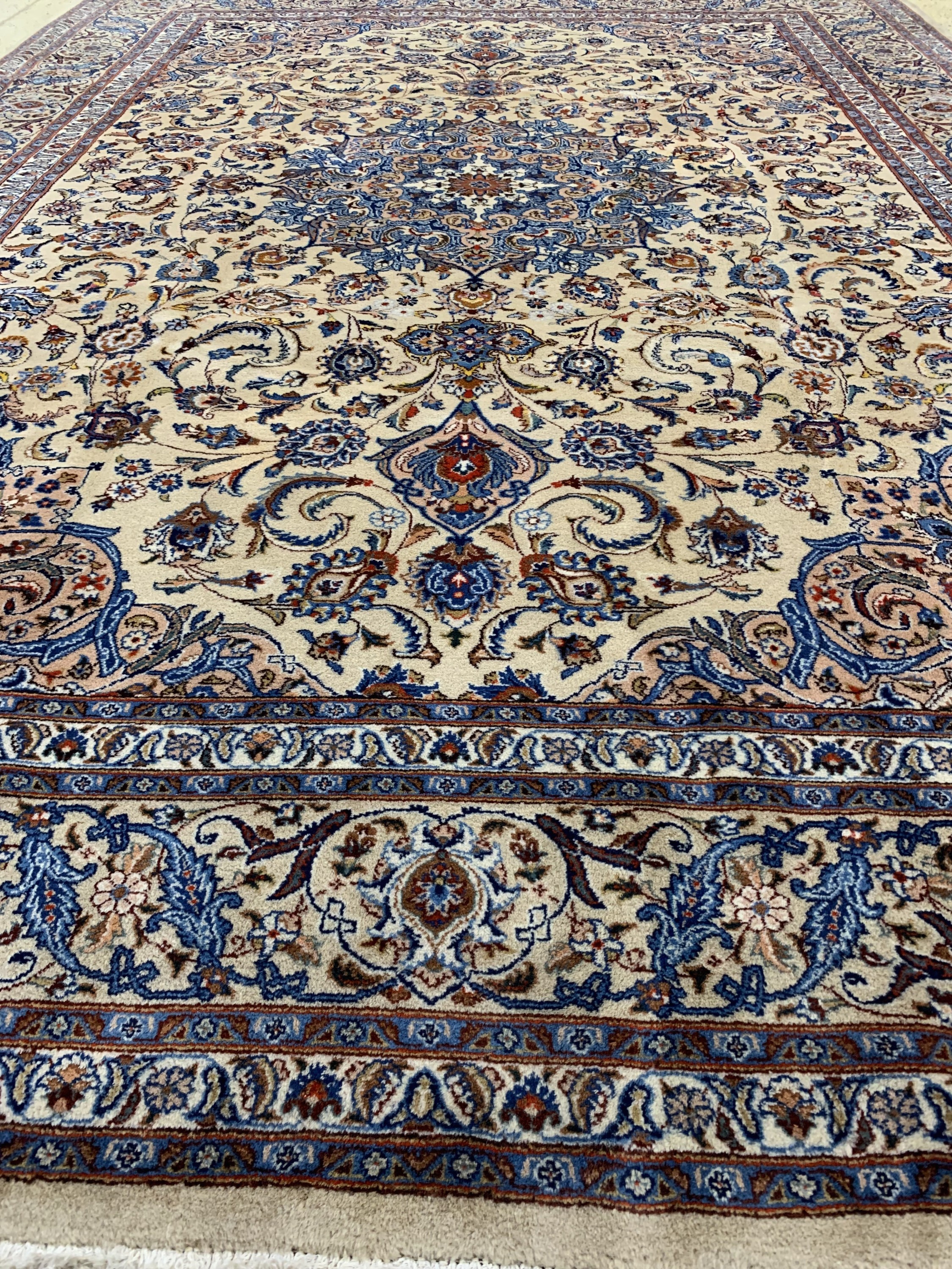Detail d: Kaschmar fein Persien, signiert(Jousefpour), ca. 50 Jahre, Wolle auf Baumwolle, ca. 345 x 250 cm, EHZ: 1-2