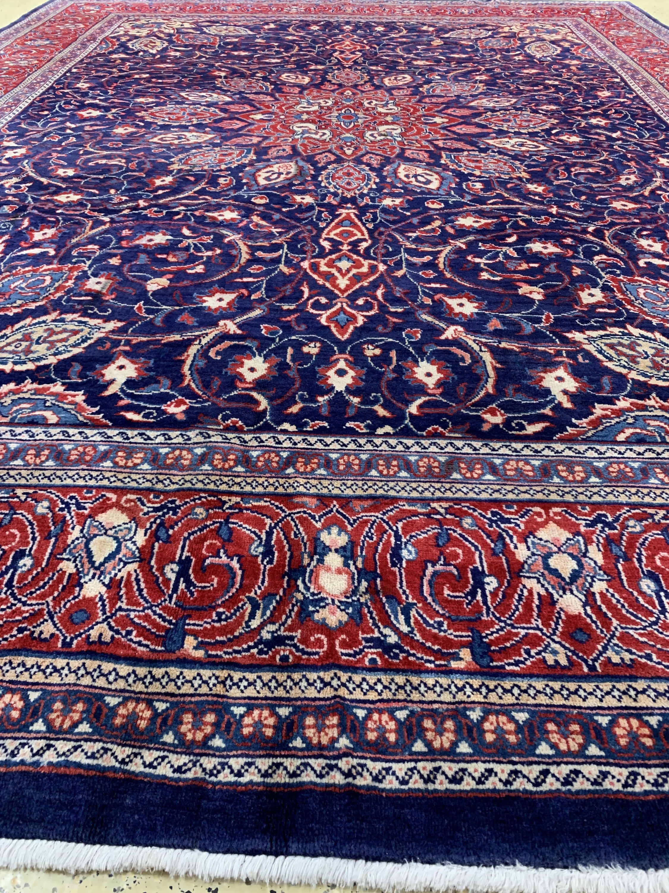 Detail d: Sarogh Mahal, Persien, um 1950, Wolle auf Baumwolle, ca. 395 x 297 cm, gereinigt, EHZ: 2