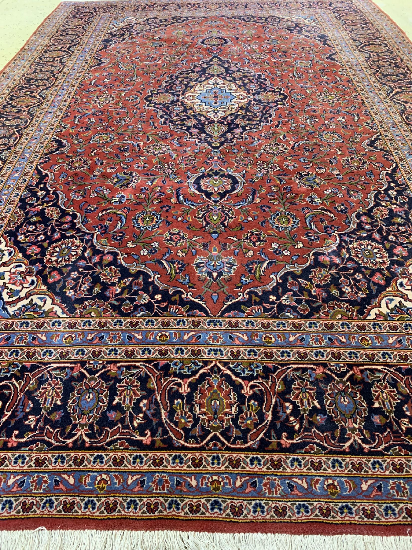 Detail d: Keschan Kork fein, Persien, ca. 40 Jahre, Korkwolle auf Baumwolle, ca. 316 x 207 cm, EHZ: 1-2