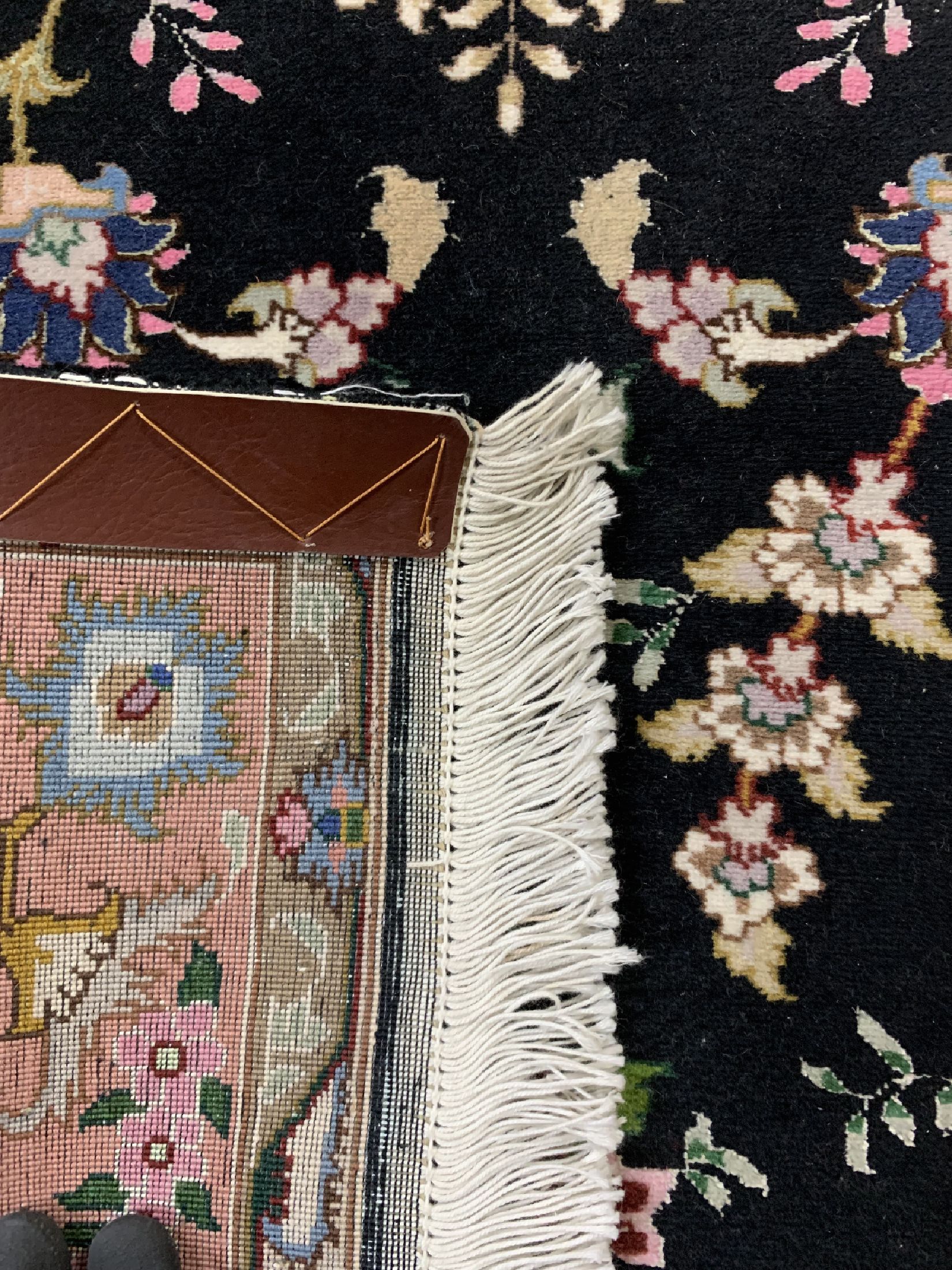 Detail e: Täbriz fein(50 Raj), Persien, ca. 50 Jahre,Korkwolle mit Seide, ca. 195 x 85 cm, ca. 500.000 Kn/qm, EHZ: 1-2