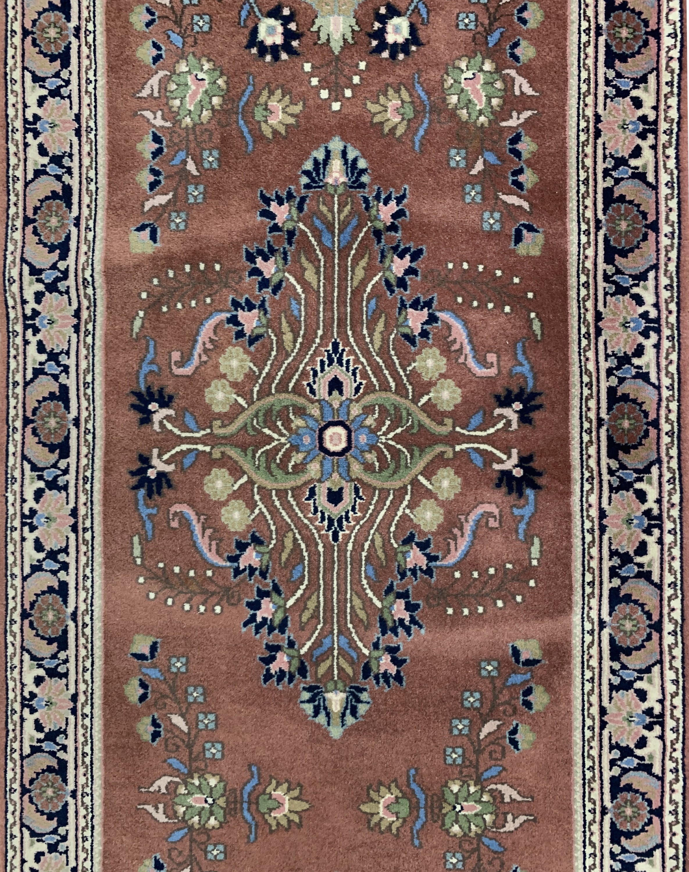 Detail a: Sarogh, Indien, ca. 40 Jahre, Wolle auf Baumwolle, ca. 304 x 85 cm, EHZ: 2