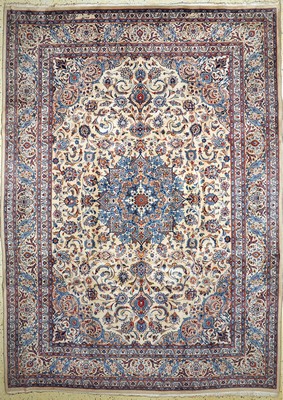 Image 26700639 - Kashmar fine Persia, signed (Jousefpour), approx. 50 years, wool on cotton, approx. 345 x 250 cm, condition: 1-2. Rugs, Carpets & Flatweaves