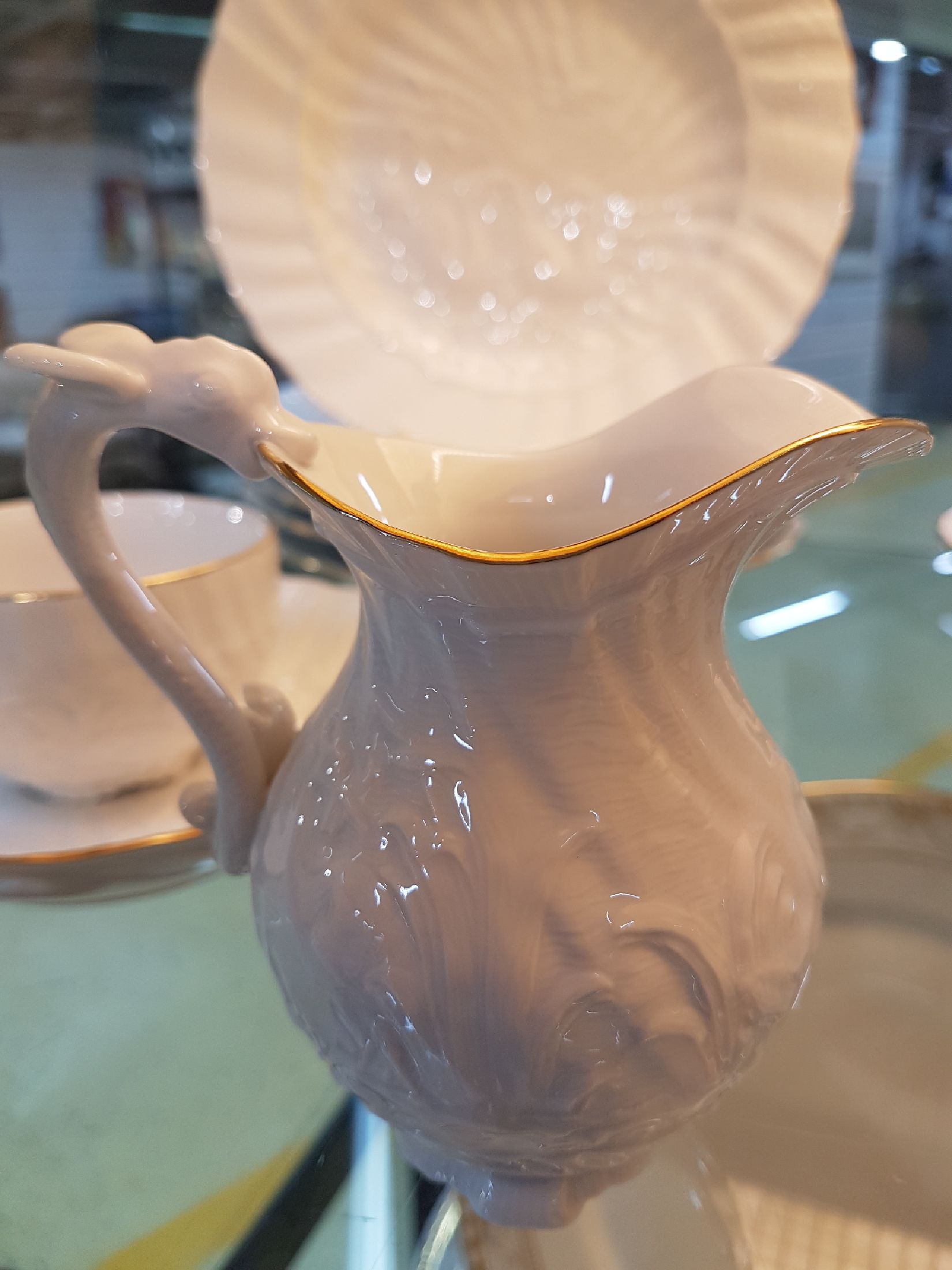 Detail f: Kaffeeservice, Meissen, 20. Jh., 2. Wahl, Schwanenservice für 8 Personen, Kaffeekanne, 8 Kaffeetassen mit Untertassen, 12 Dessertteller, Zuckerdose, ...
