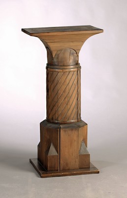 Image 26700725 - Large column, first half of the 20th century, wood stained brown, glass top secondary, approx. 105 x 54 x 45 cm condition 2