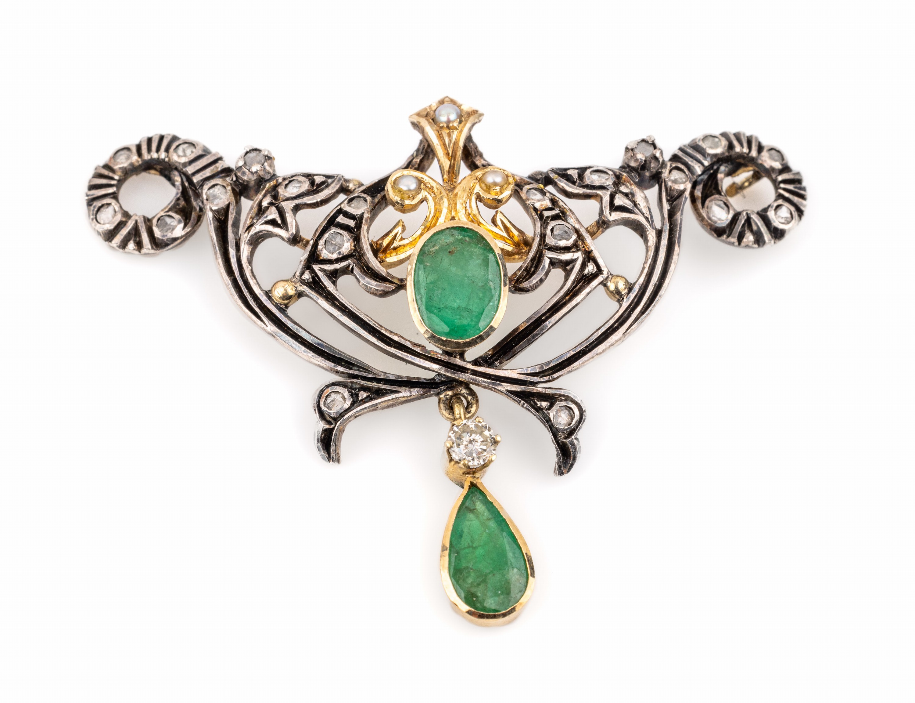 19 kt Gold Smaragd-Diamant Collier-Einhänger, GG 800/000 und Silber, 1 ovalfacett. Smaragd und 1 Smaragdtropfen beweglich abgehängt zus. ca. 2.0 ...