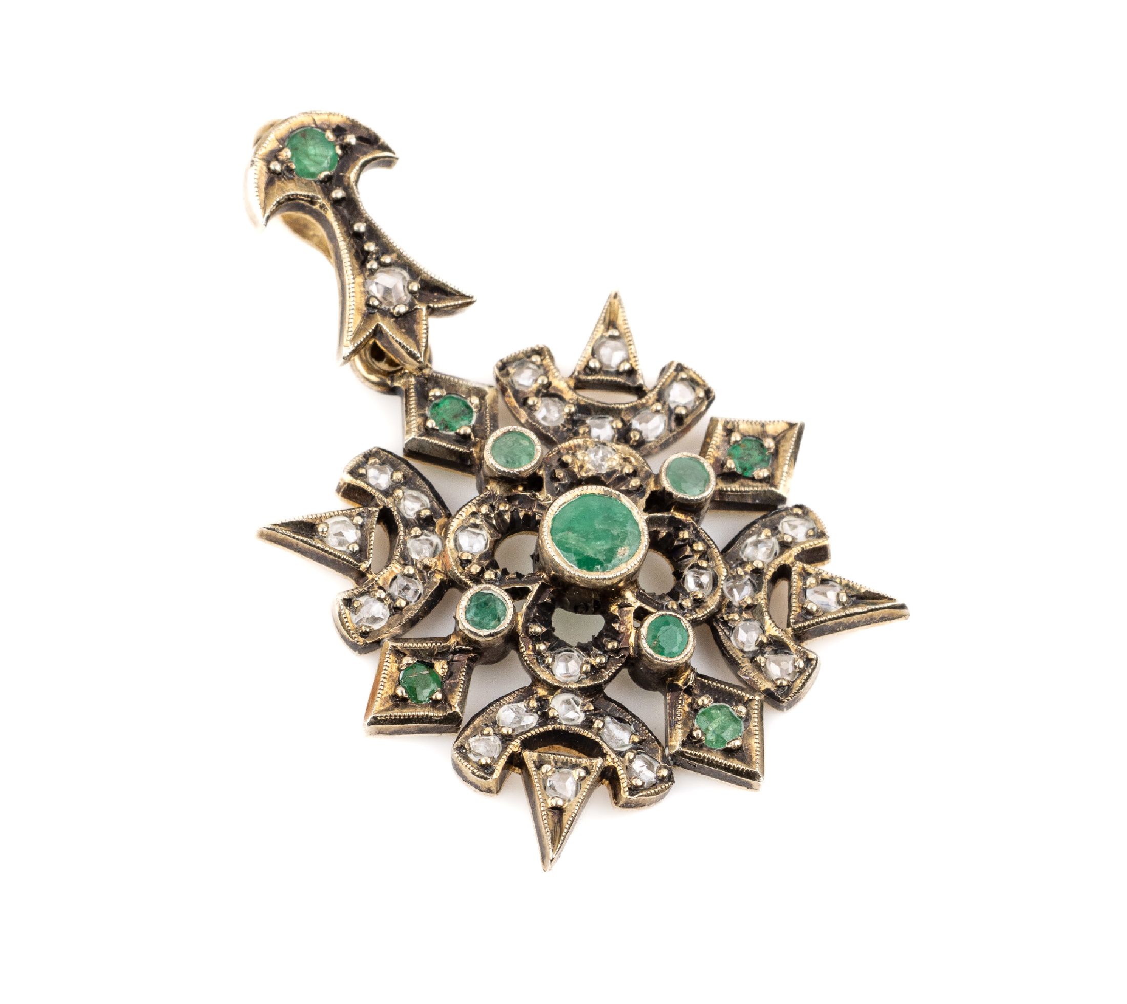 14 kt Gold Smaragd-Diamant-Anhänger, GG 585/000 und Silber, im Stil um 1850/60, rundfacett. Smaragde zus. ca. 0.30 ct, Diamant-Rosen zus. ca. 0.50 ...