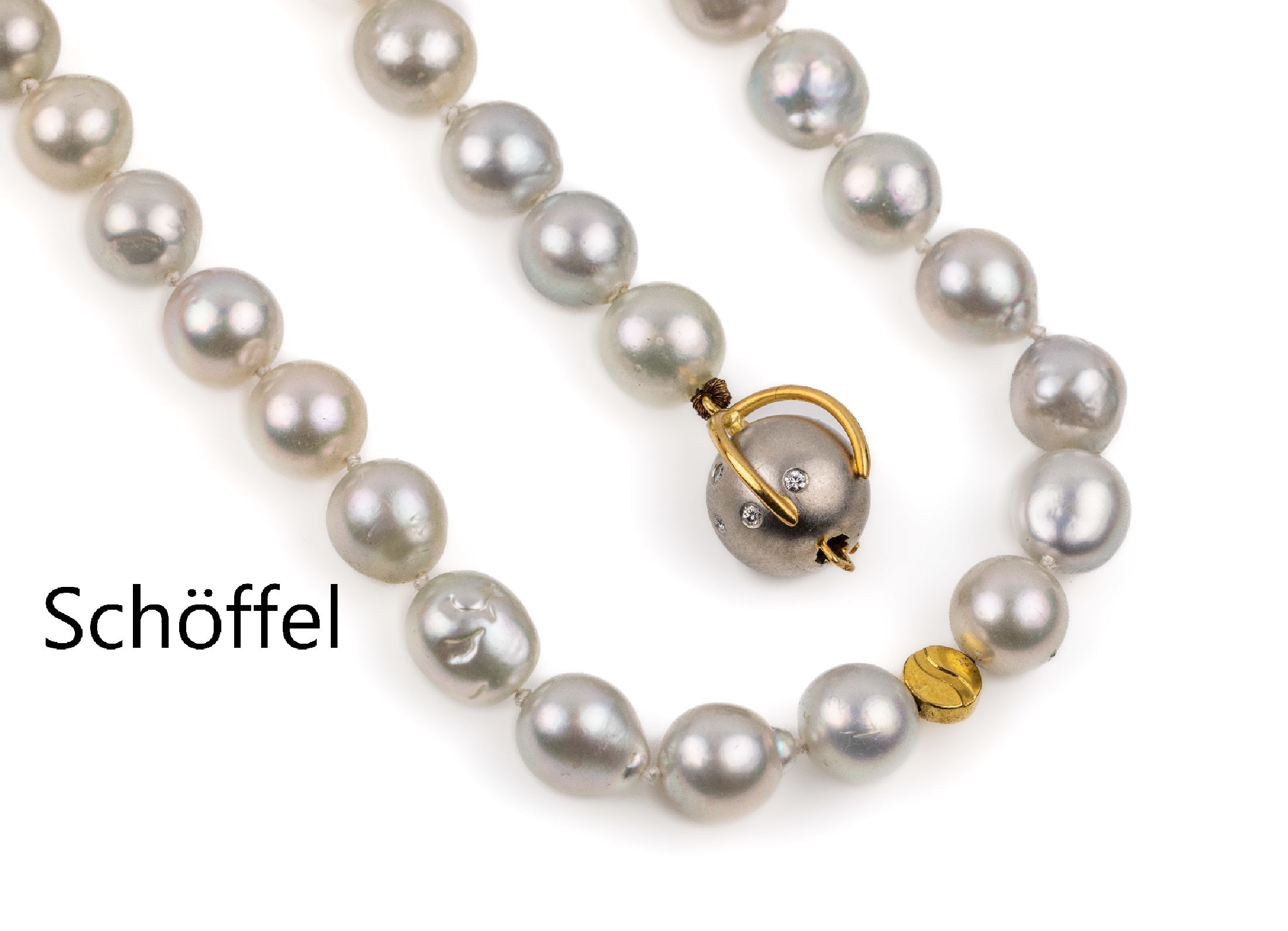 SCHÖFFEL Zuchtperlencollier, 18 kt Gold Schließe, GG/WG 750/000, Zwischenmontur in Form eines Elefanten, Schließe mit Brillanten zus. ca. 0.12 ct ...