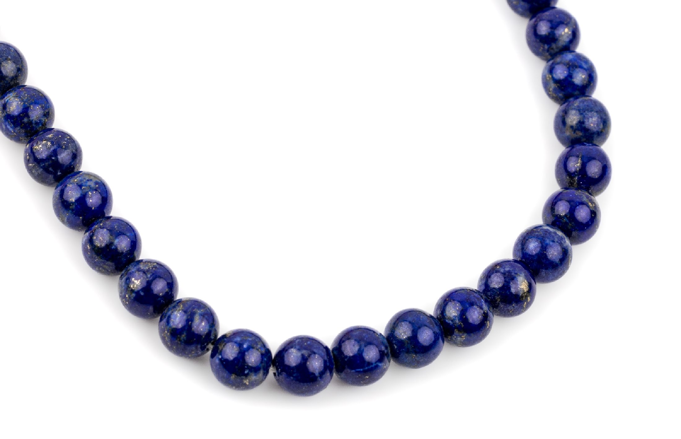Collier aus Lapislazuli, GG 585/000, Kugeld. ca. 8.3 mm, L. ca. 50 cm, Karabiner- schließe