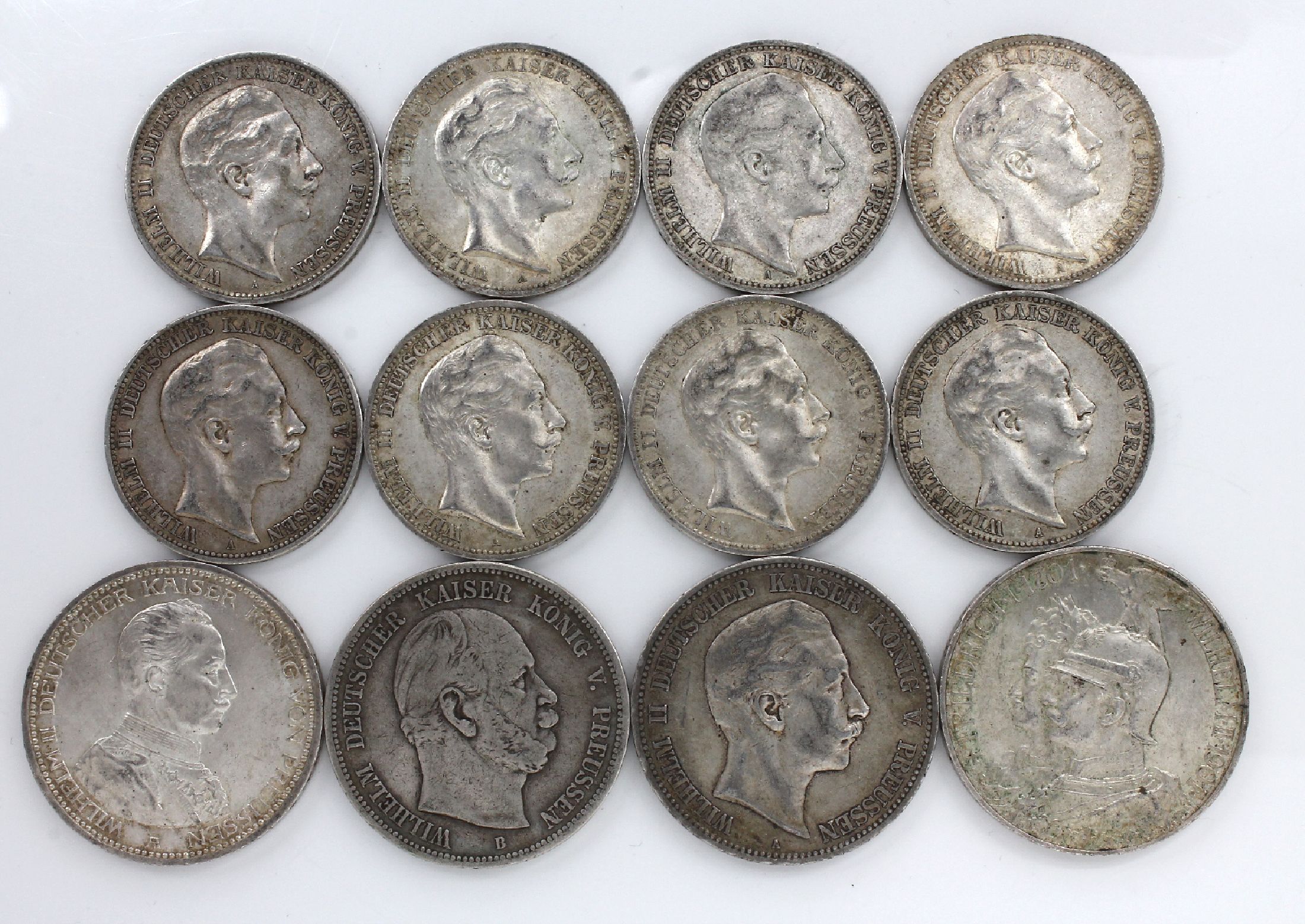 Detail b: Konvolut Silbermünzen, Preussen, 2 Mark: 2 x 1888, 2 x 1907; 3 Mark: 4 x 1908, 3 x 1909, 1 x 1912; Der König rief: 4 x 2 Mark 1913, 5 x 3 Mark ...