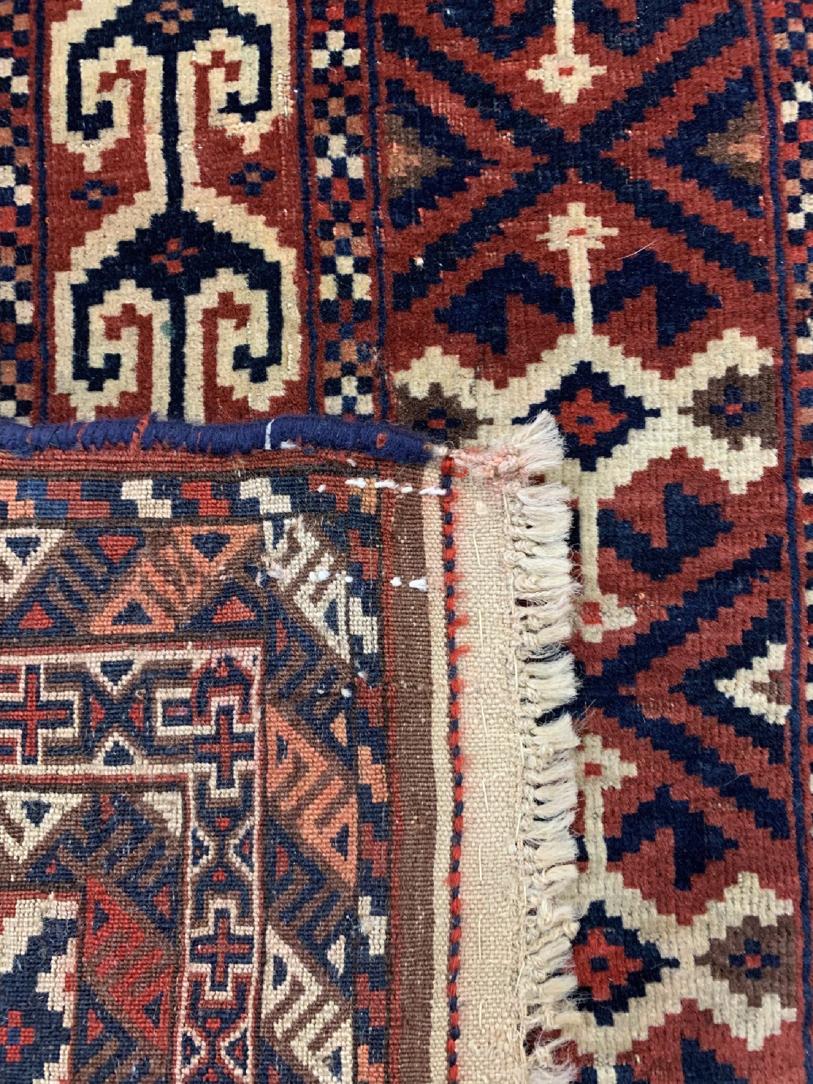 Detail d: "Salatschak"antik, Turkmenistan, 19.Jhd, Wolle auf Wolle, ca. 130 x 112 cm, EHZ: 3, (leicht verfärbt)