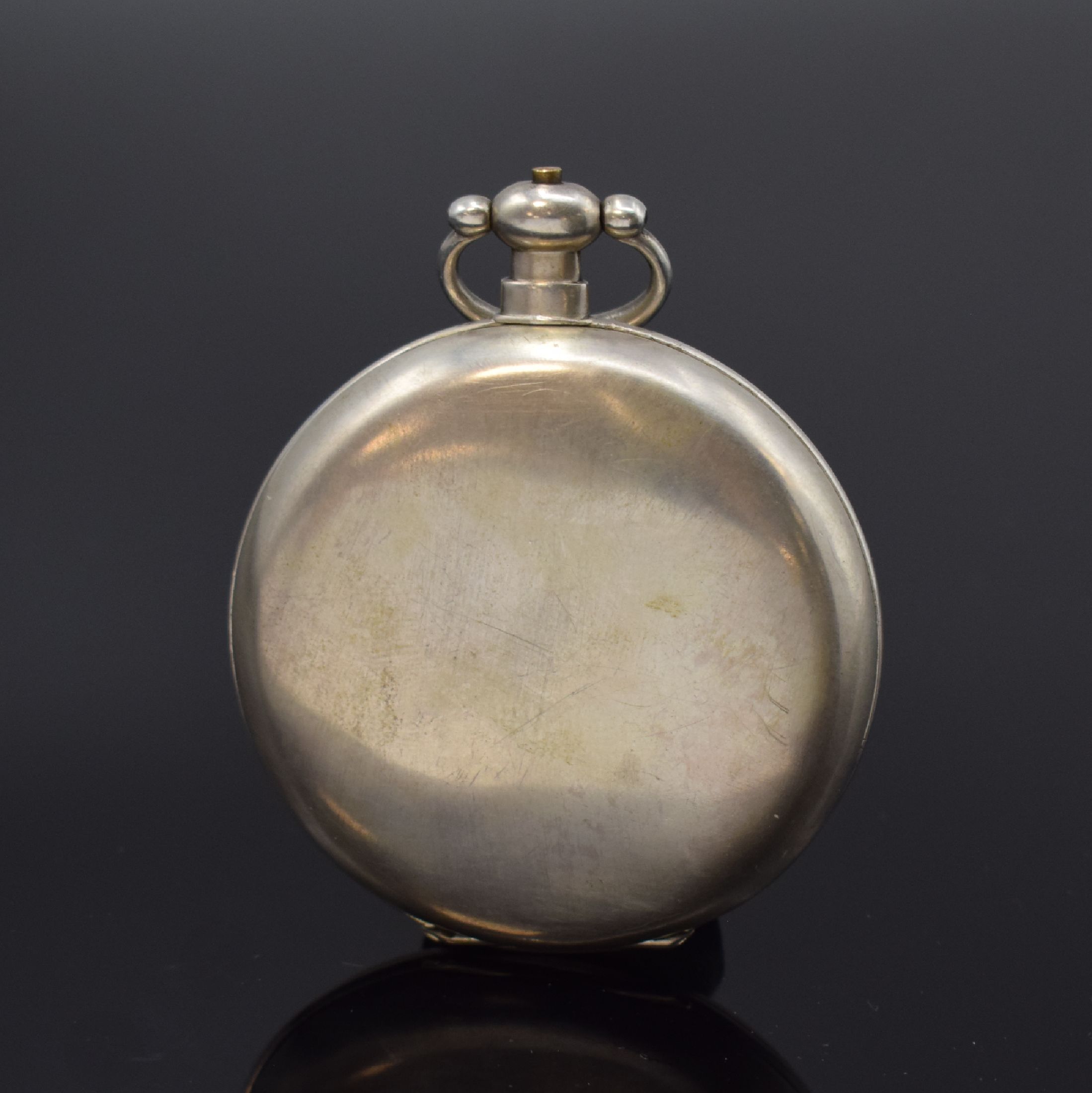Detail b: Offene Taschenuhr für den Chinesischen Markt, Bauweise Fleurier, Schweiz um 1870, Silbergeh., Schlüsselaufzug, bemaltes Zifferbl. röm. Zahlen, ...
