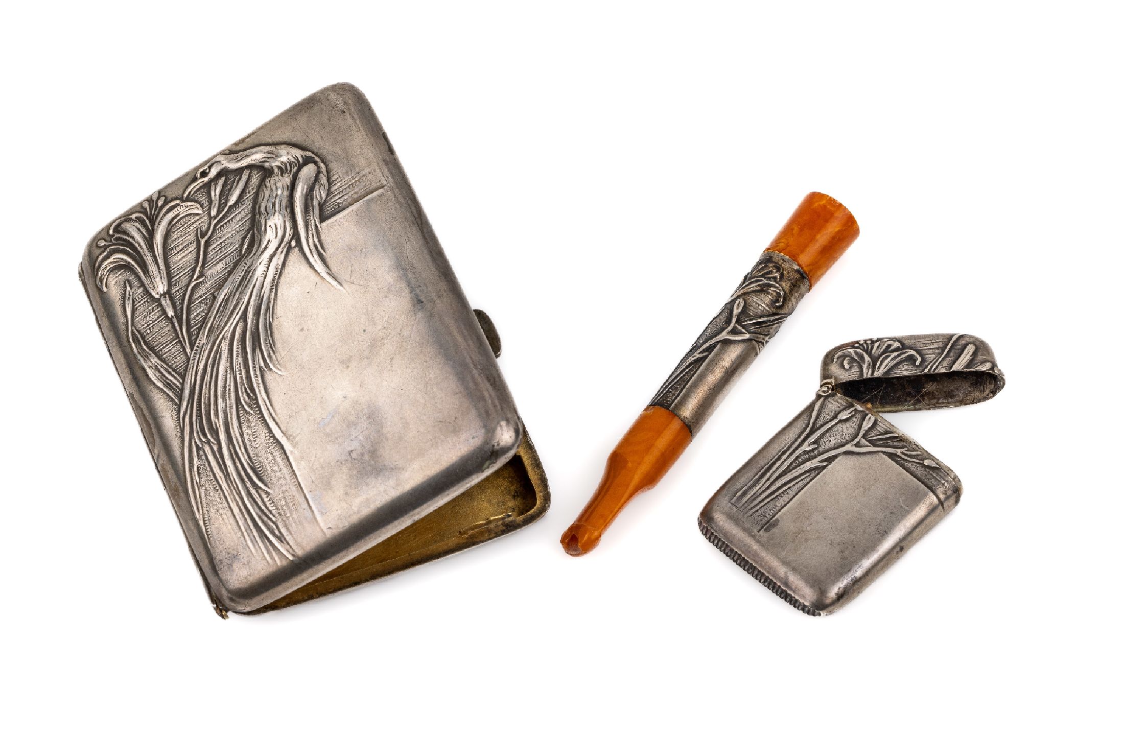 3-teiliges Jugendstil-Raucherset für Damen, Silber, franz. Importmarke um 1900, best. aus: Zigarettenetui, Streichholzetui und Zigarettenspitze, ...