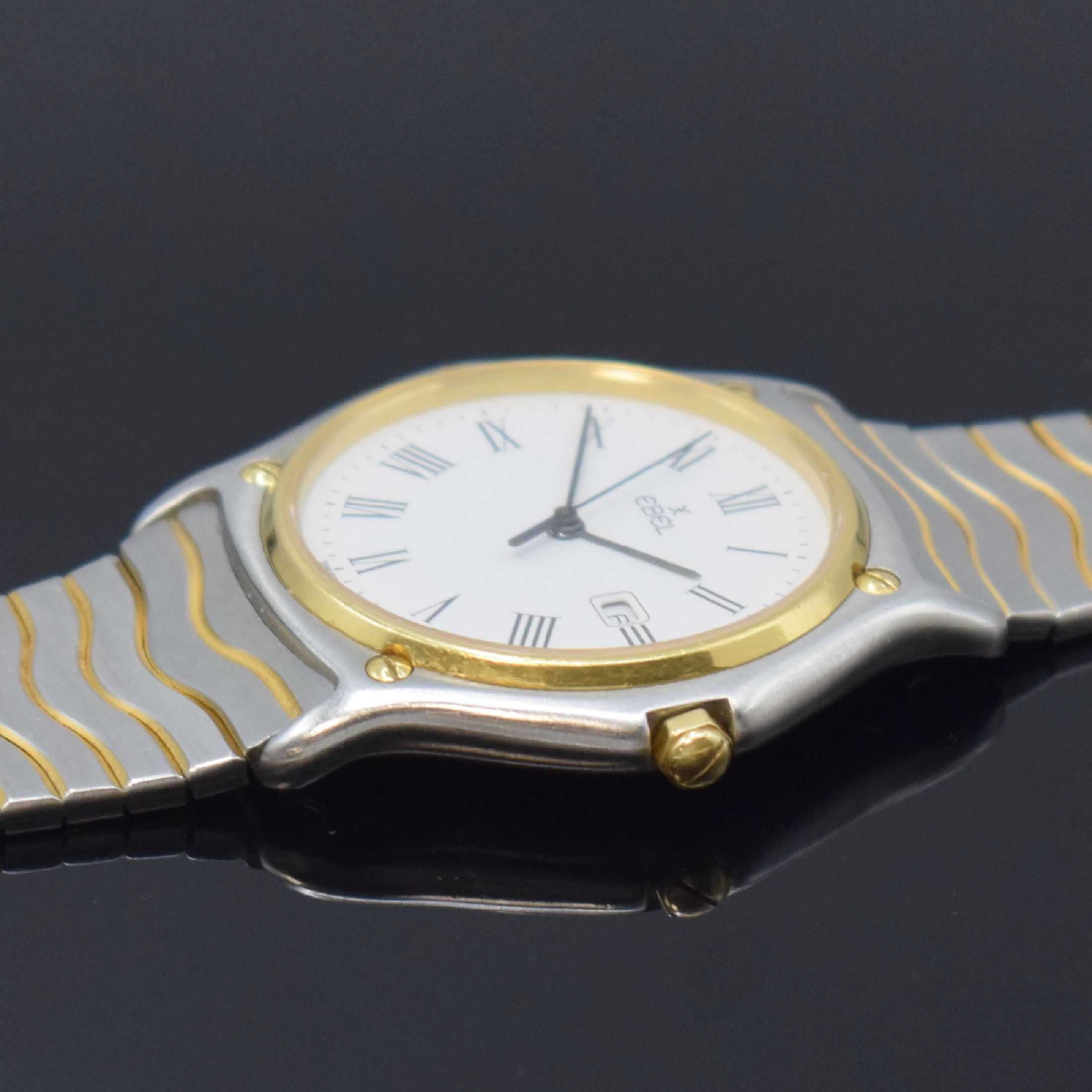 Detail c: EBEL Sport Classique Armbanduhr Referenz 183903, Schweiz um 1985, quarz, Monocoque- Geh. in Edelstahl/Gold, Gliederband, weißes Zifferbl. m. röm. ...