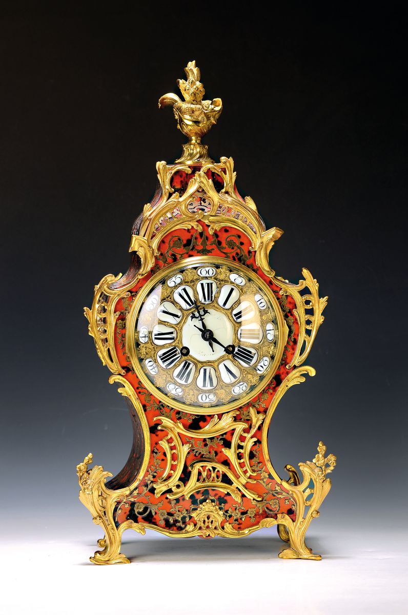 Kleinere Boulle-Uhr, Frankreich, um 1890/1900 , im Stil des Louis XVI., Boulle mit eleganten vergoldeten Messingapplikationen besetzt, ...