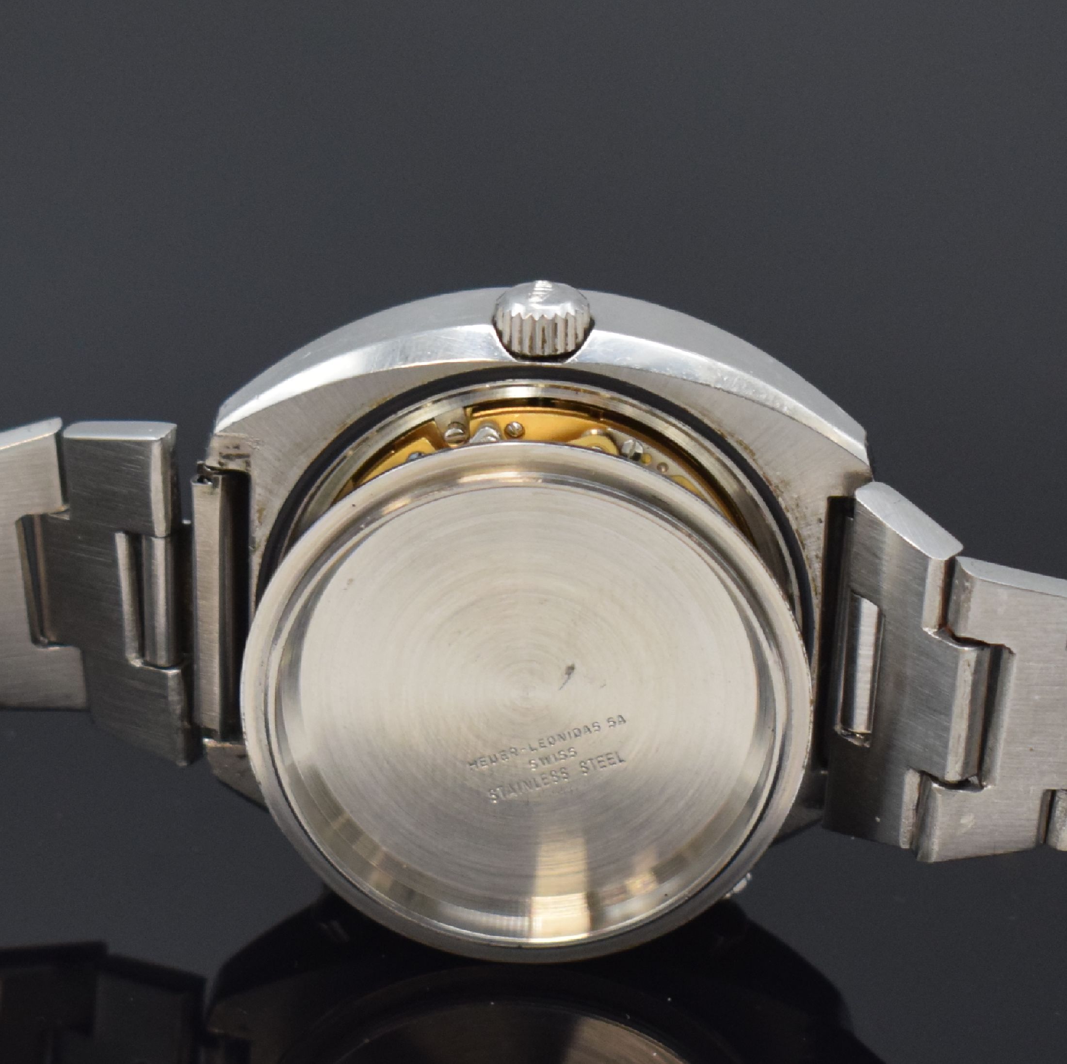 Detail e: HEUER LEONIDAS S.A. Armbandchronograph Modell MONTREAL Referenz 110.503, Schweiz um 1970, Automatik, Edelstahlgeh. inkl. Gliederband mit Faltschl., ...