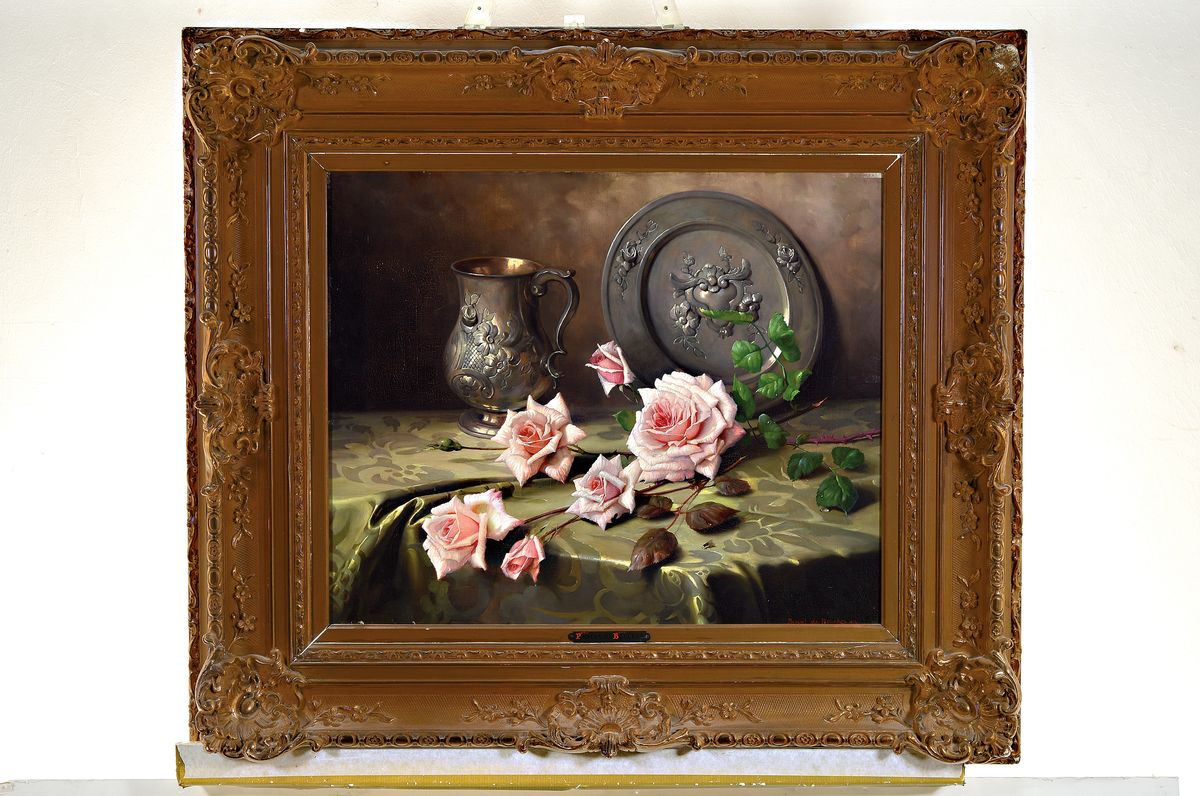 Detail k: Pascal de Beucker, Stillleben mit Rosen und Gefäßen, Öl/Lwd, signiert, l. rest., min. Altersspuren, Prachtrahmen, ca. 48 x, 56 cm/ 73 x 82 cm