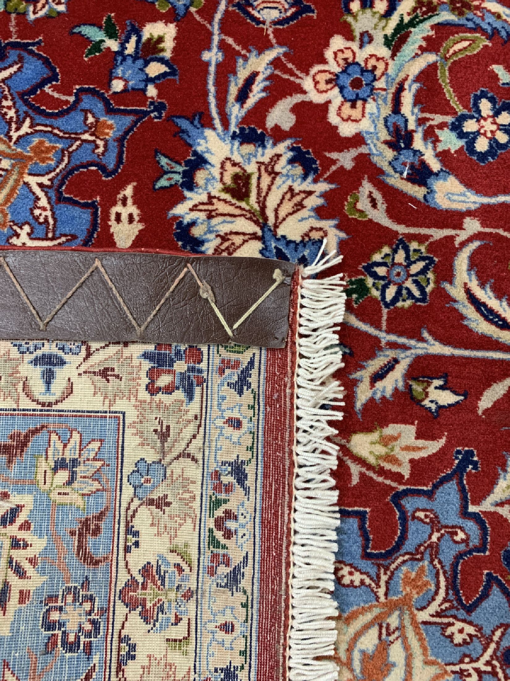 Detail e: Esfahan fein alt, Persien, um 1960, Korkwolle auf Seide, ca. 245 x 161 cm, ca. 1,0Mio. Kn/qm, gereinigt, EHZ: 1-2