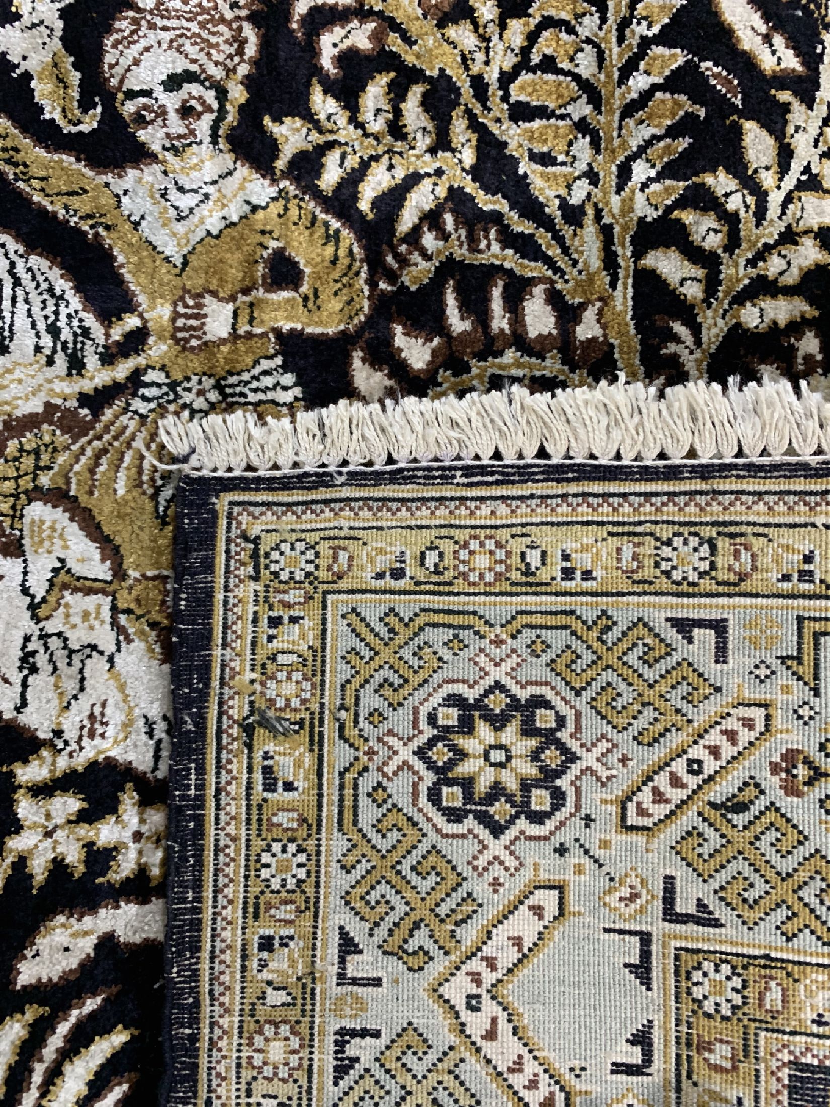 Detail d: Ghom Seide alt, Persien, um 1940, reine Naturseide, ca. 155 x 105 cm, EHZ: 1-2