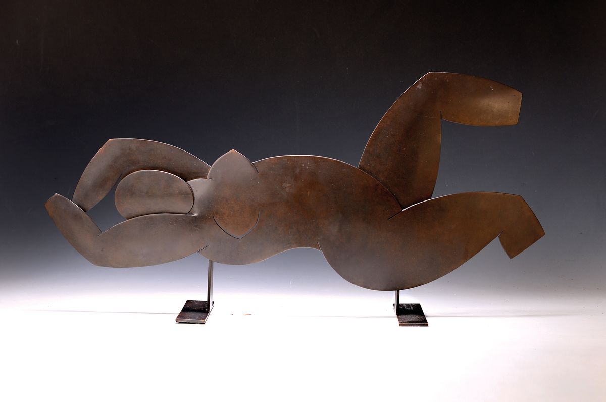 Jean Du Saillant, geb. 1949, Bildhauer, liegender weiblicher Akt, betitelt "NU No.2", Bronzeskulptur von 2000, signiert und num. E.A. I/IV, ...